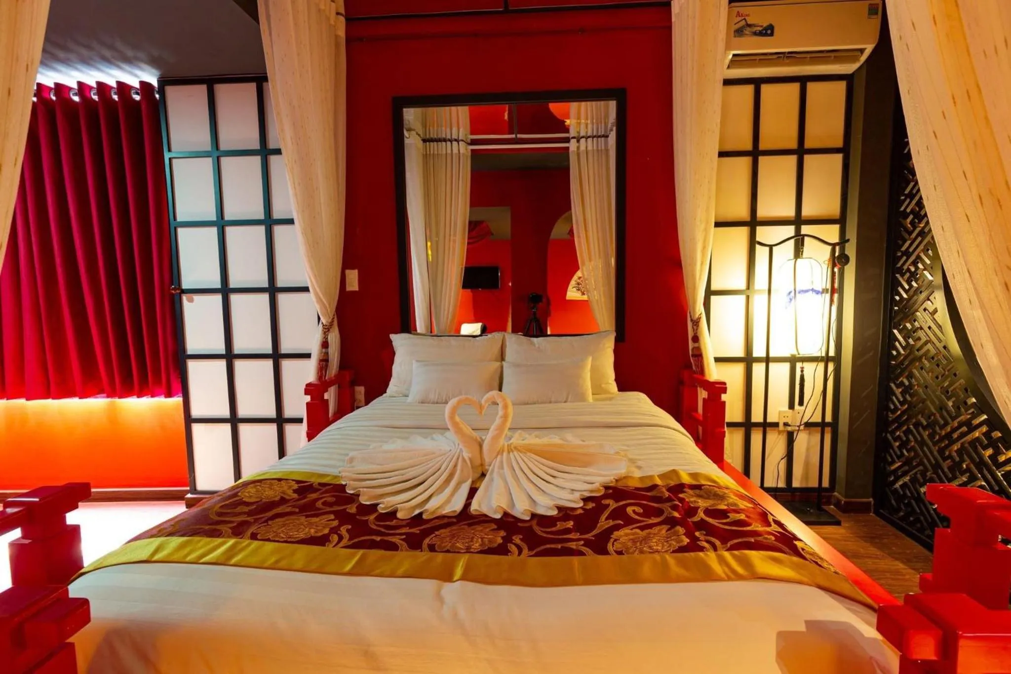 Suite with City View in Language Exchange Hotel 3