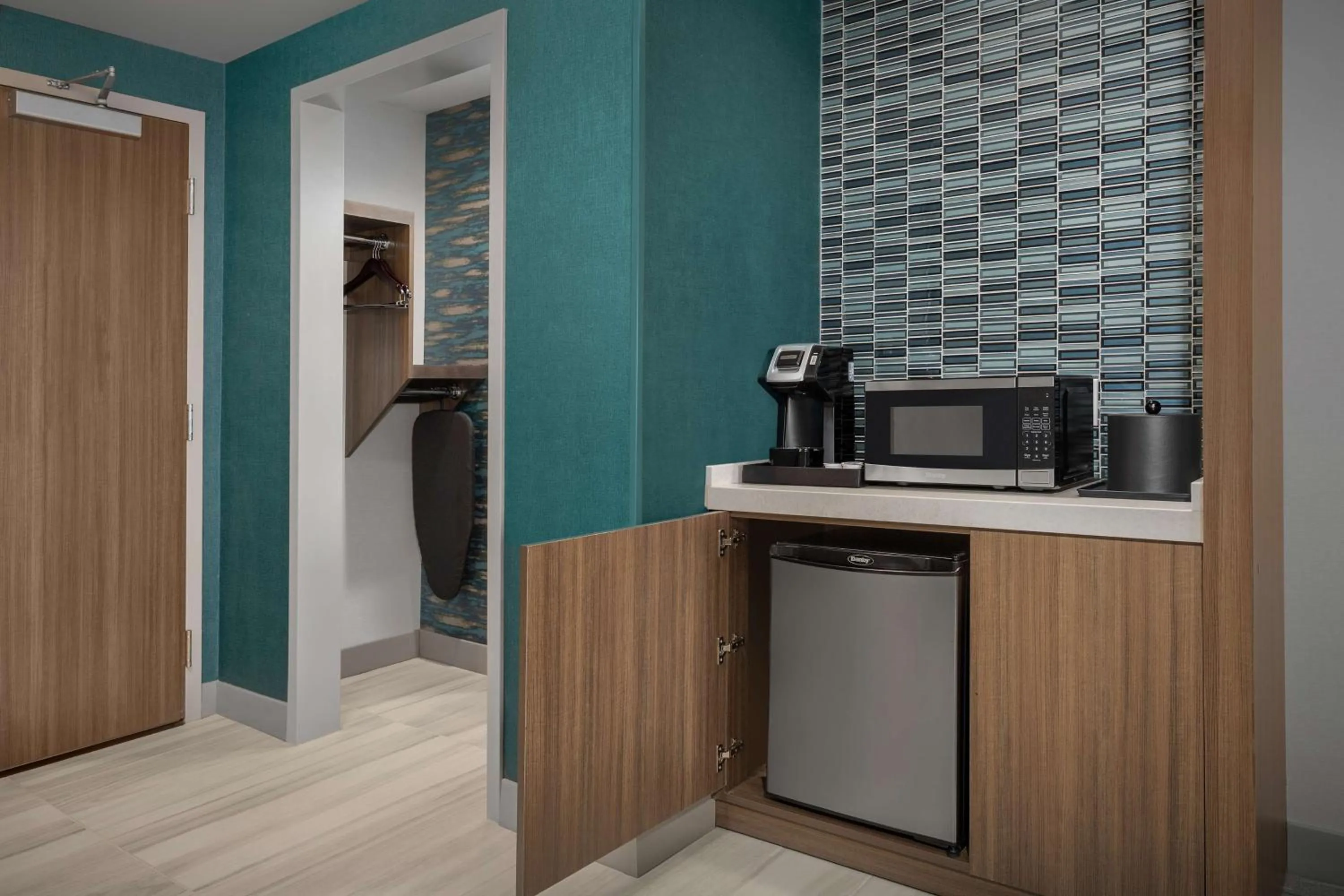 Queen Room with Two Queen Beds in Hilton Garden Inn Florence Cincinnati Airport South