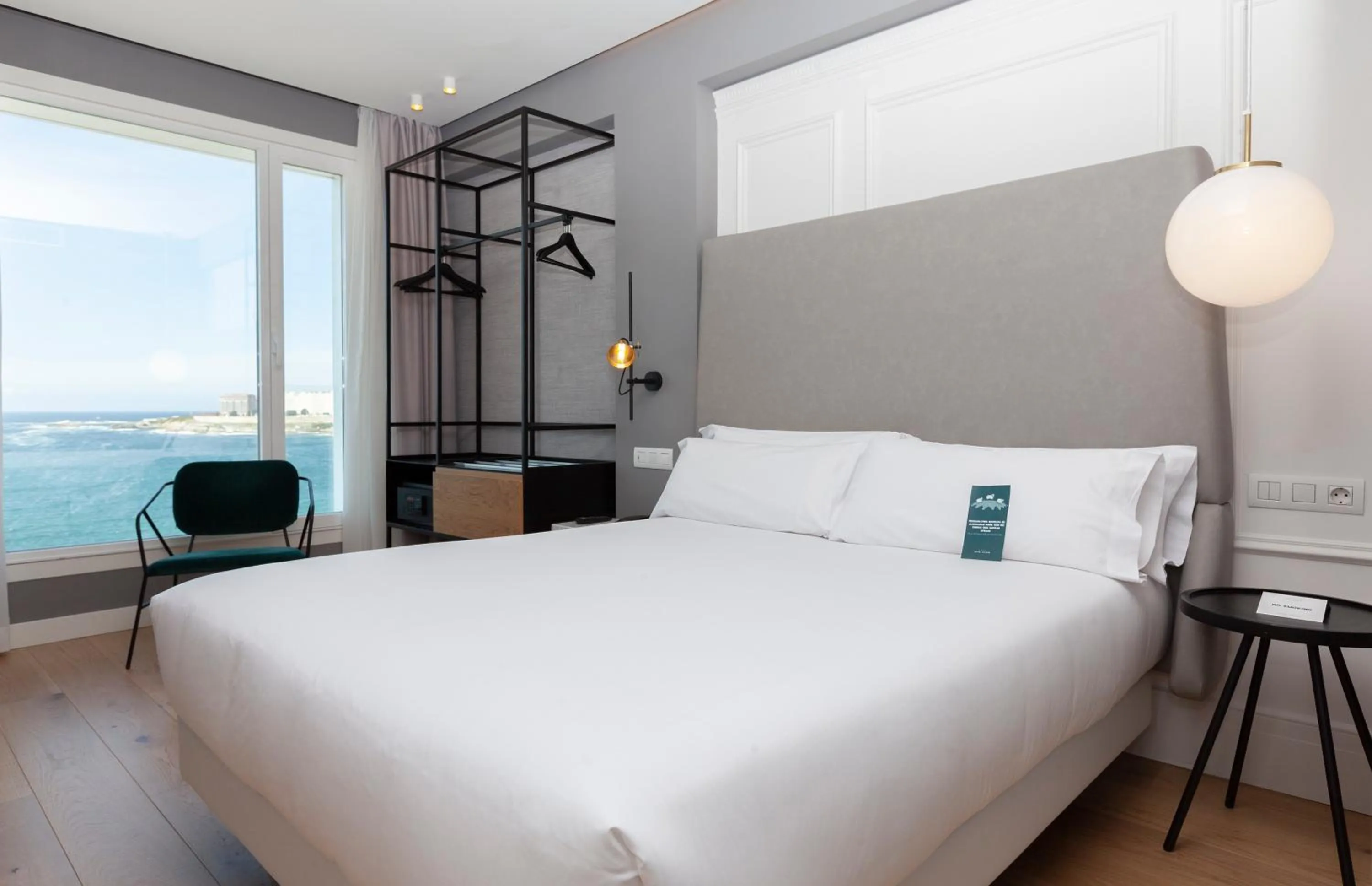 Junior Suite with Sea View in Hotel Riazor