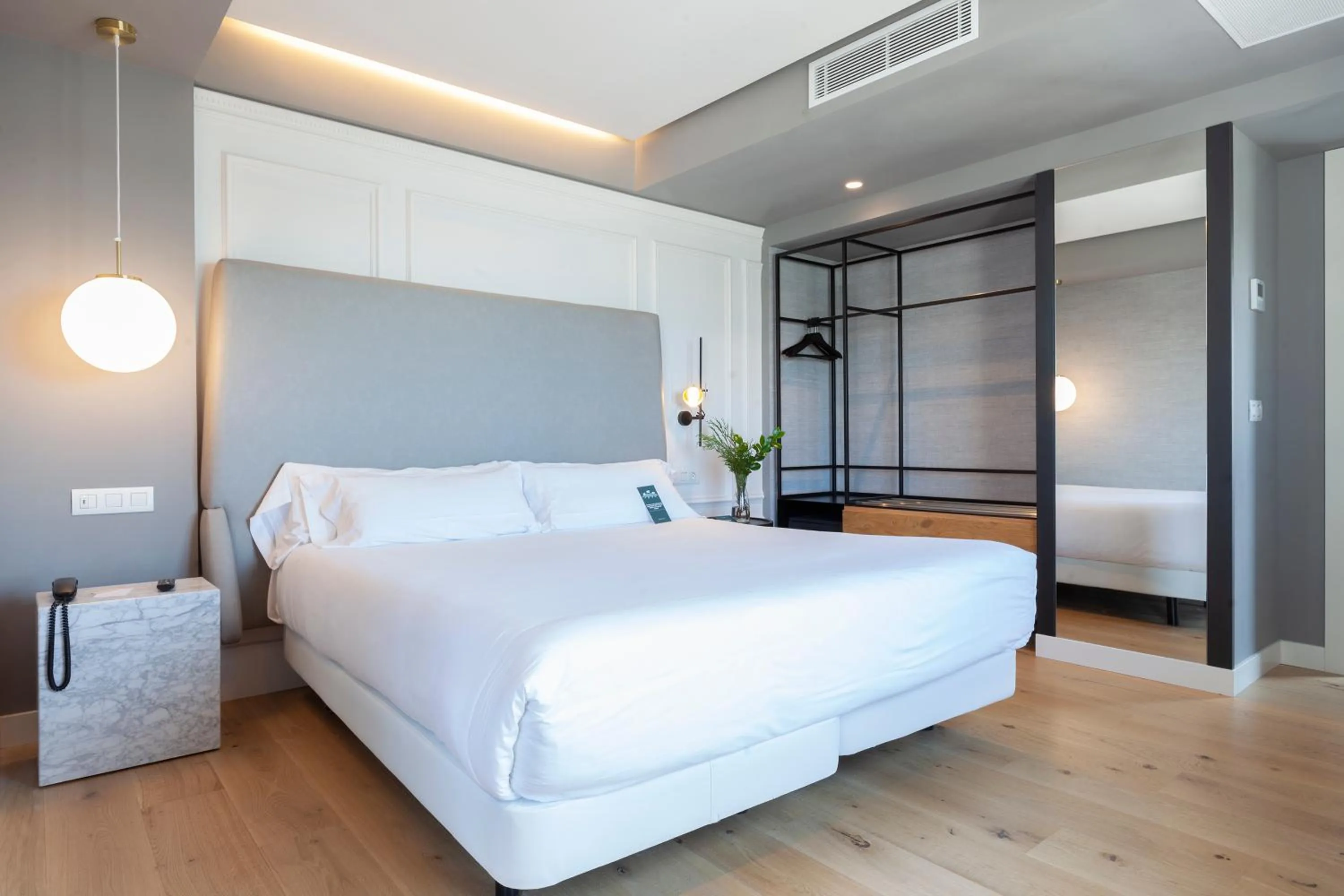 Suite with Sea View in Hotel Riazor