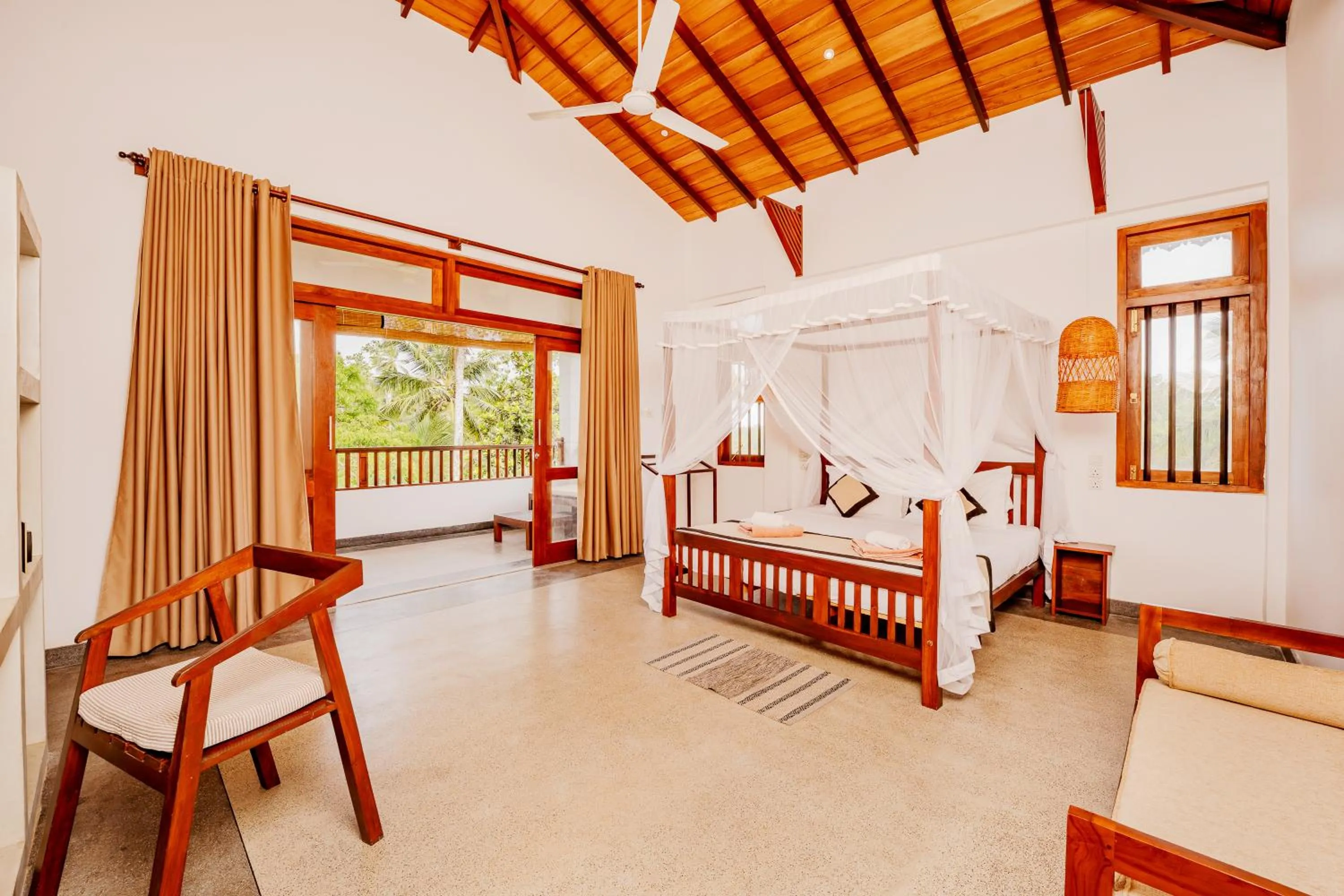 Deluxe Double Room with Balcony - single occupancy in Serenity Boutique - Unawatuna