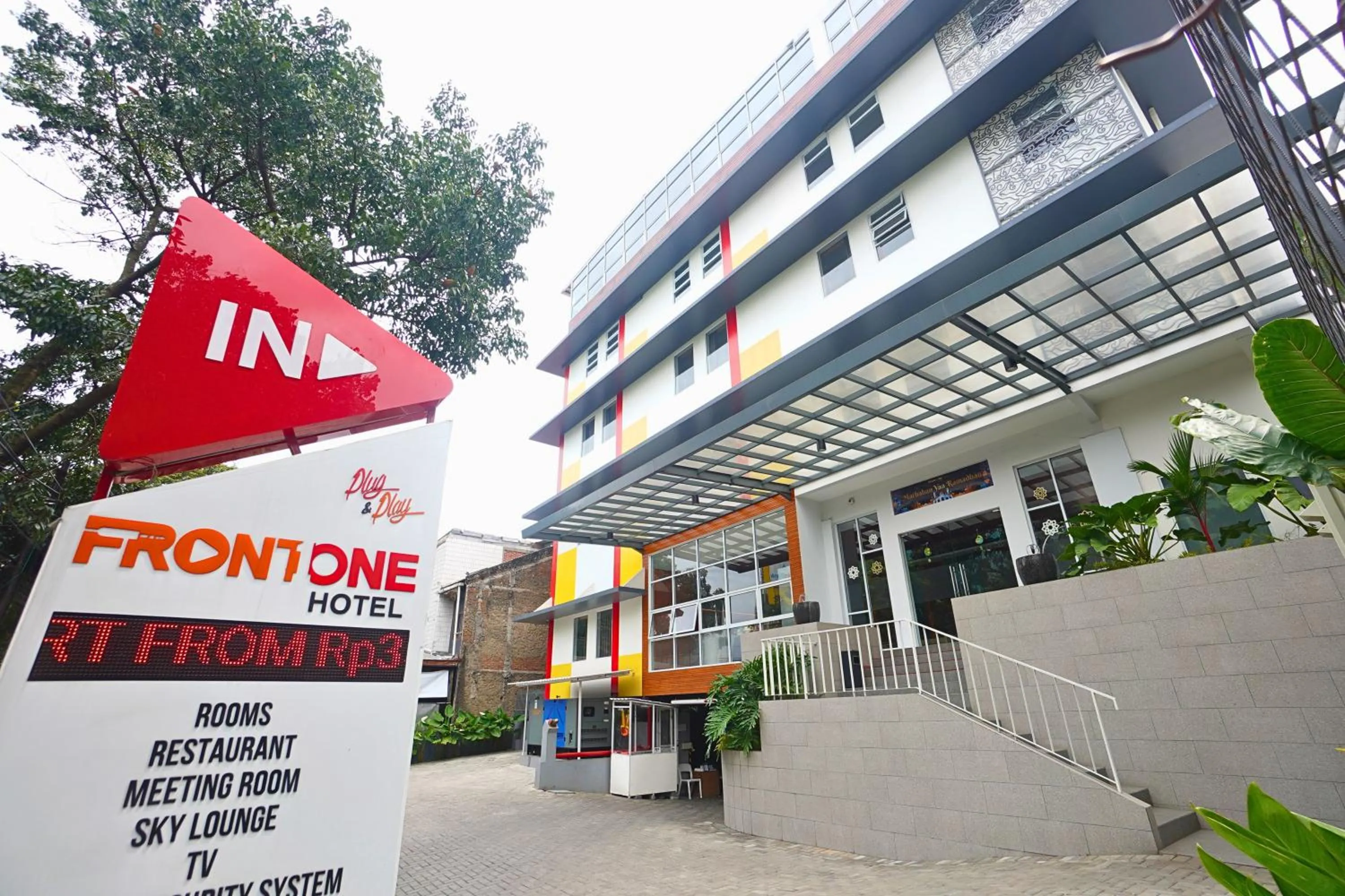 Front One Hotel Pasir Koja Bandung