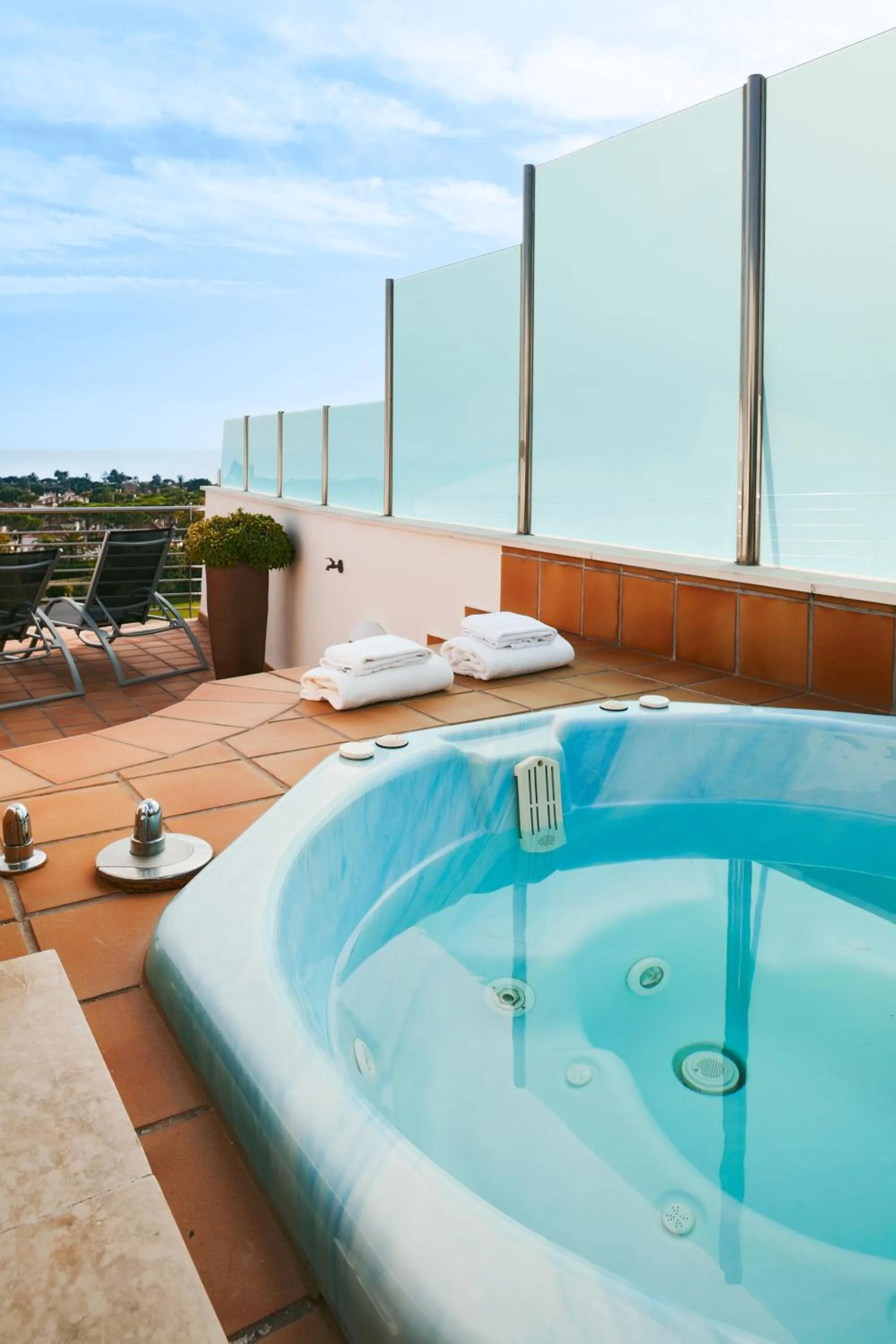 Duplex Suite in Senator Banus