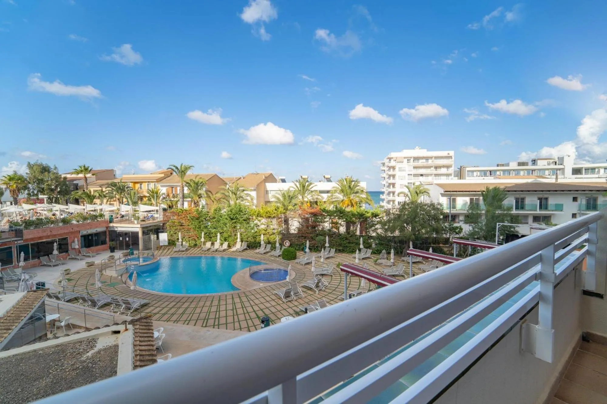 Double Room for Single Use with Pool View in Ferrer Janeiro Hotel & Spa