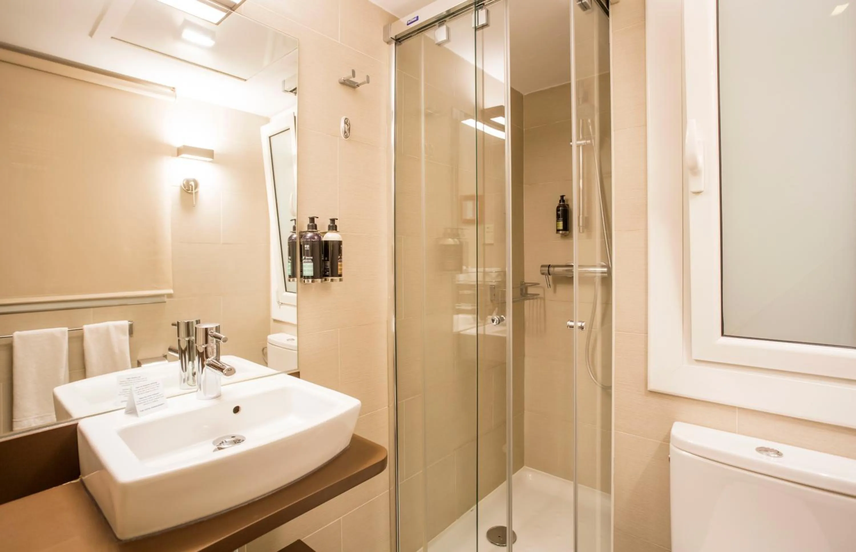 Double or Twin Room with City View in Aparthotel Silver