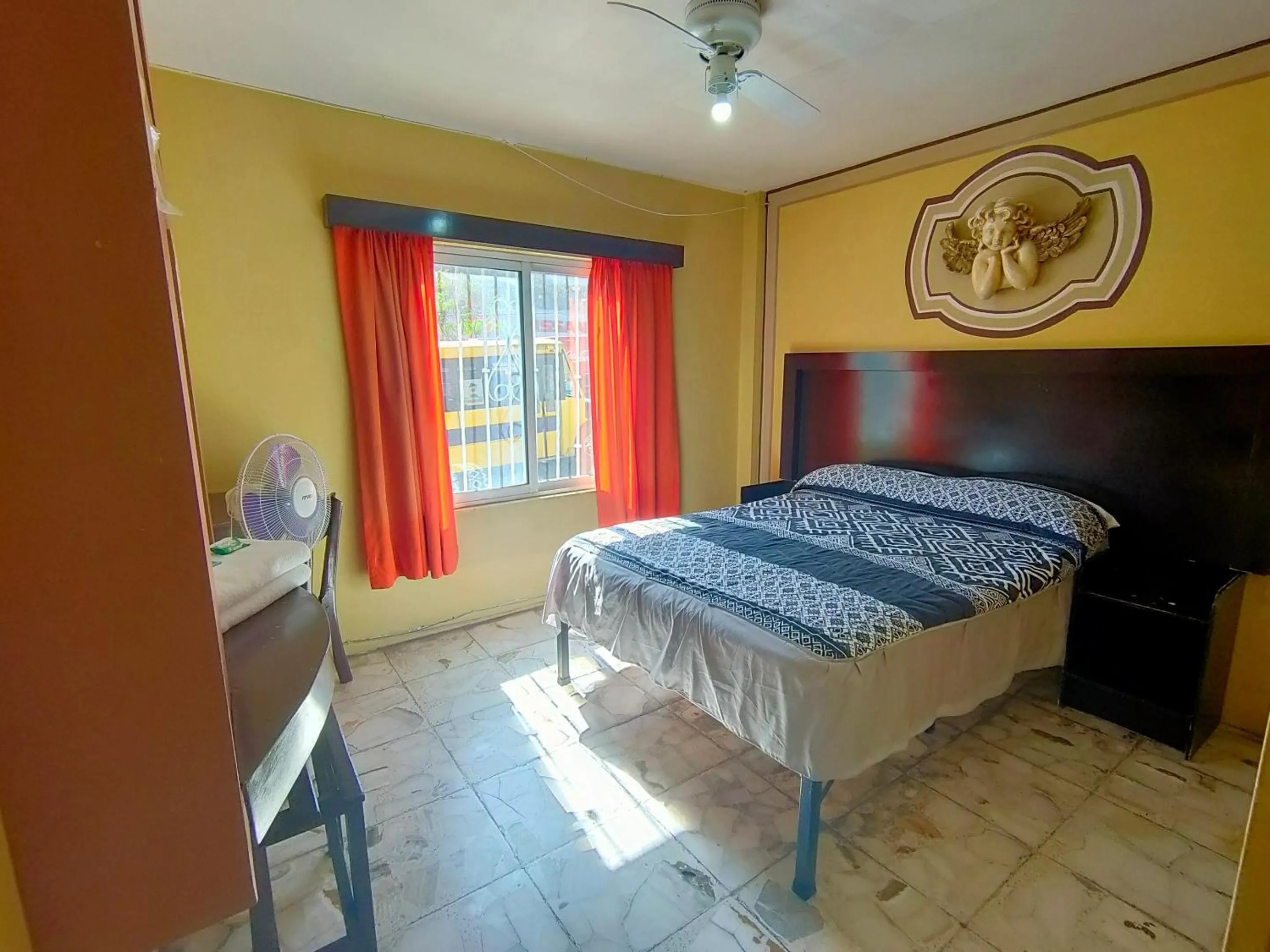 Standard - single occupancy in OYO Hotel Colón, Plaza Bicentenario, Zacatecas Centro