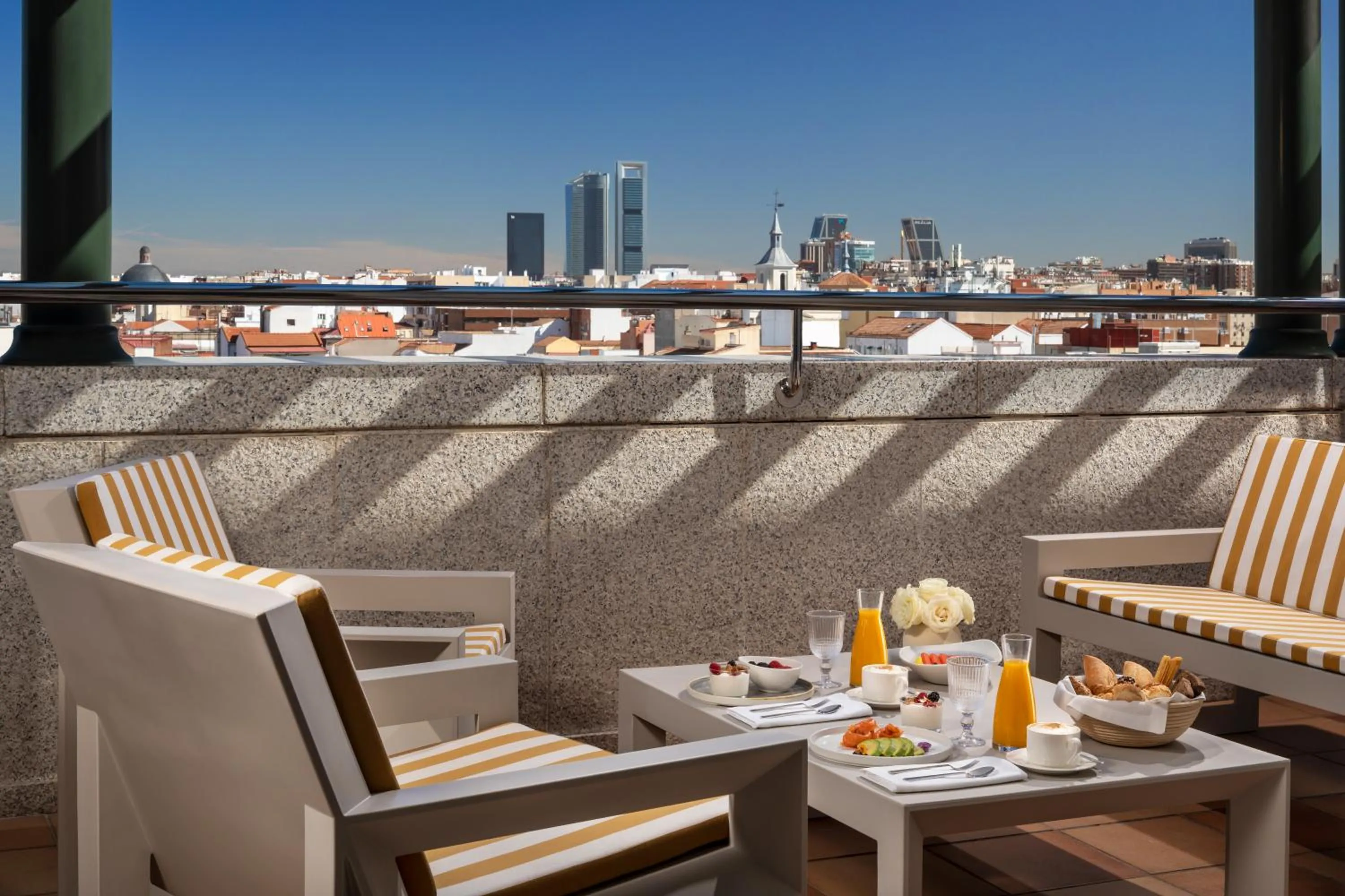 Suite with Terrace in VP SOGNIO Metropolitano