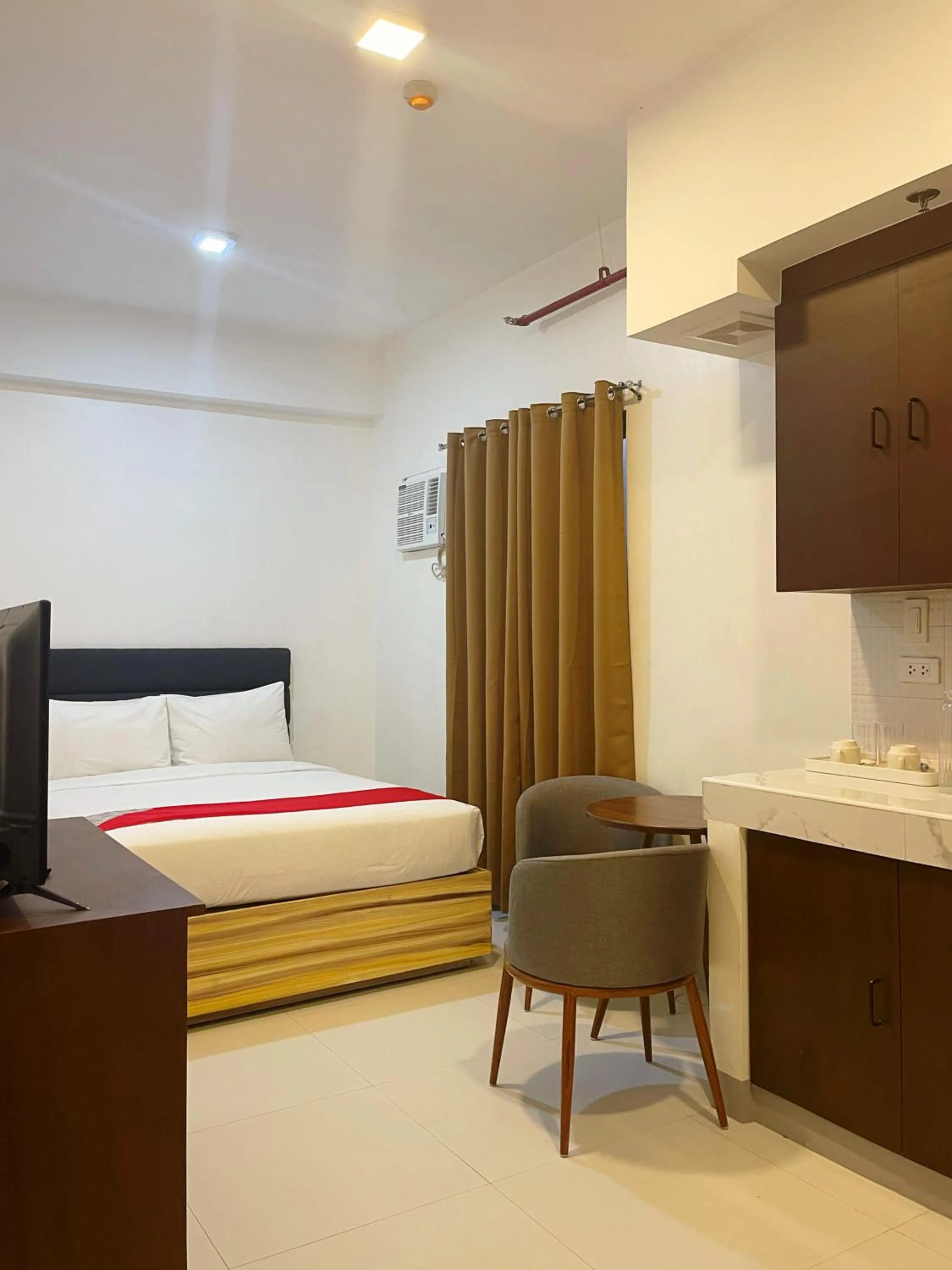 Deluxe Studio in Airo Suites Makati