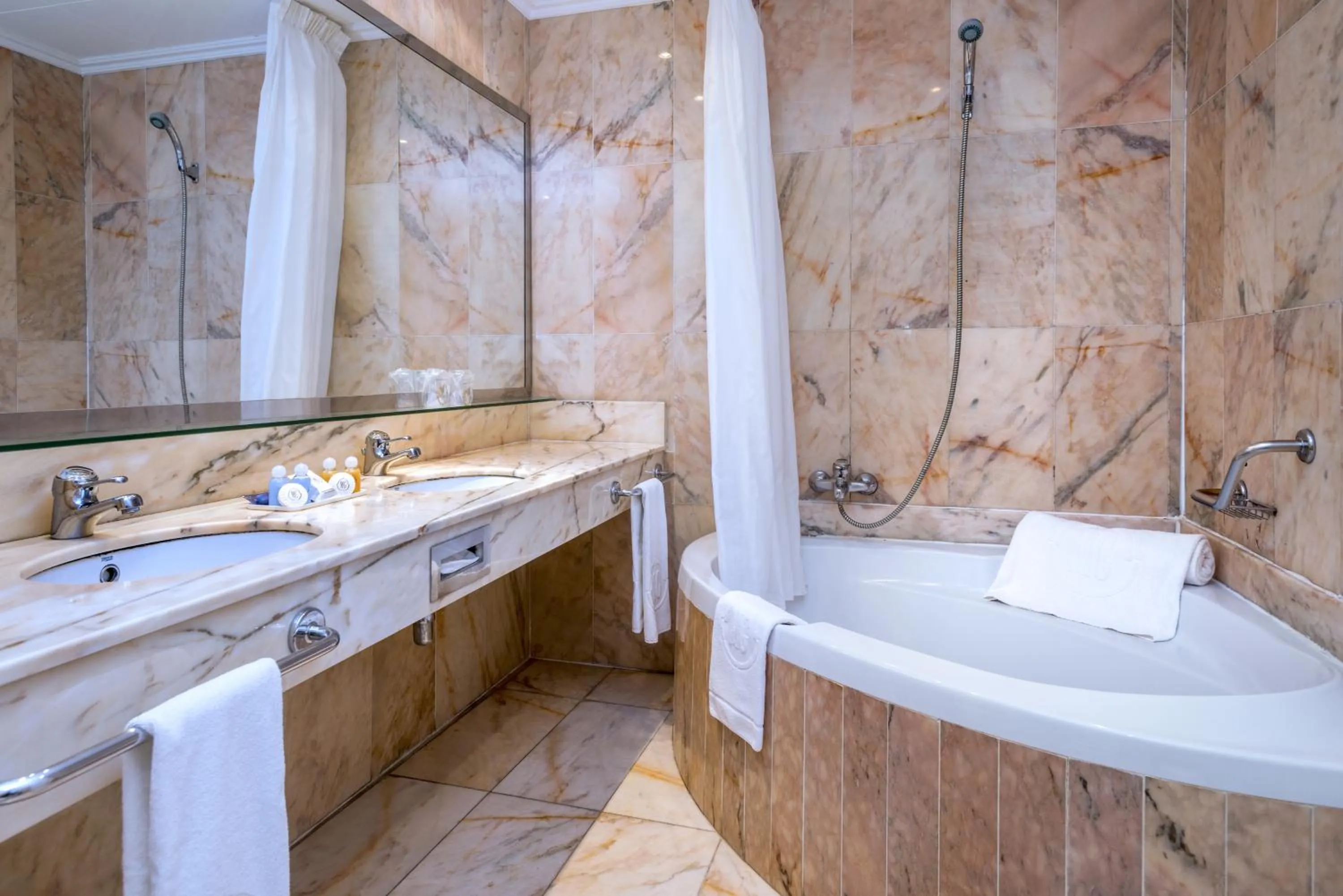 Single Room - single occupancy in Mas Gallau