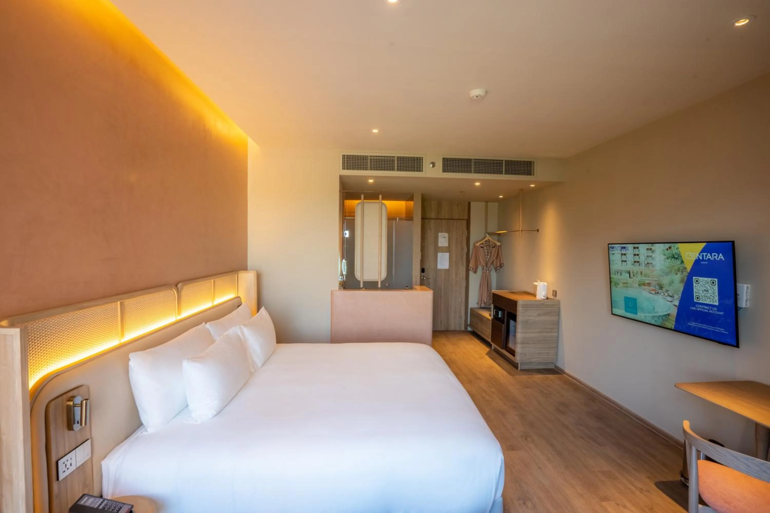 Deluxe King Room in Centara Ubon
