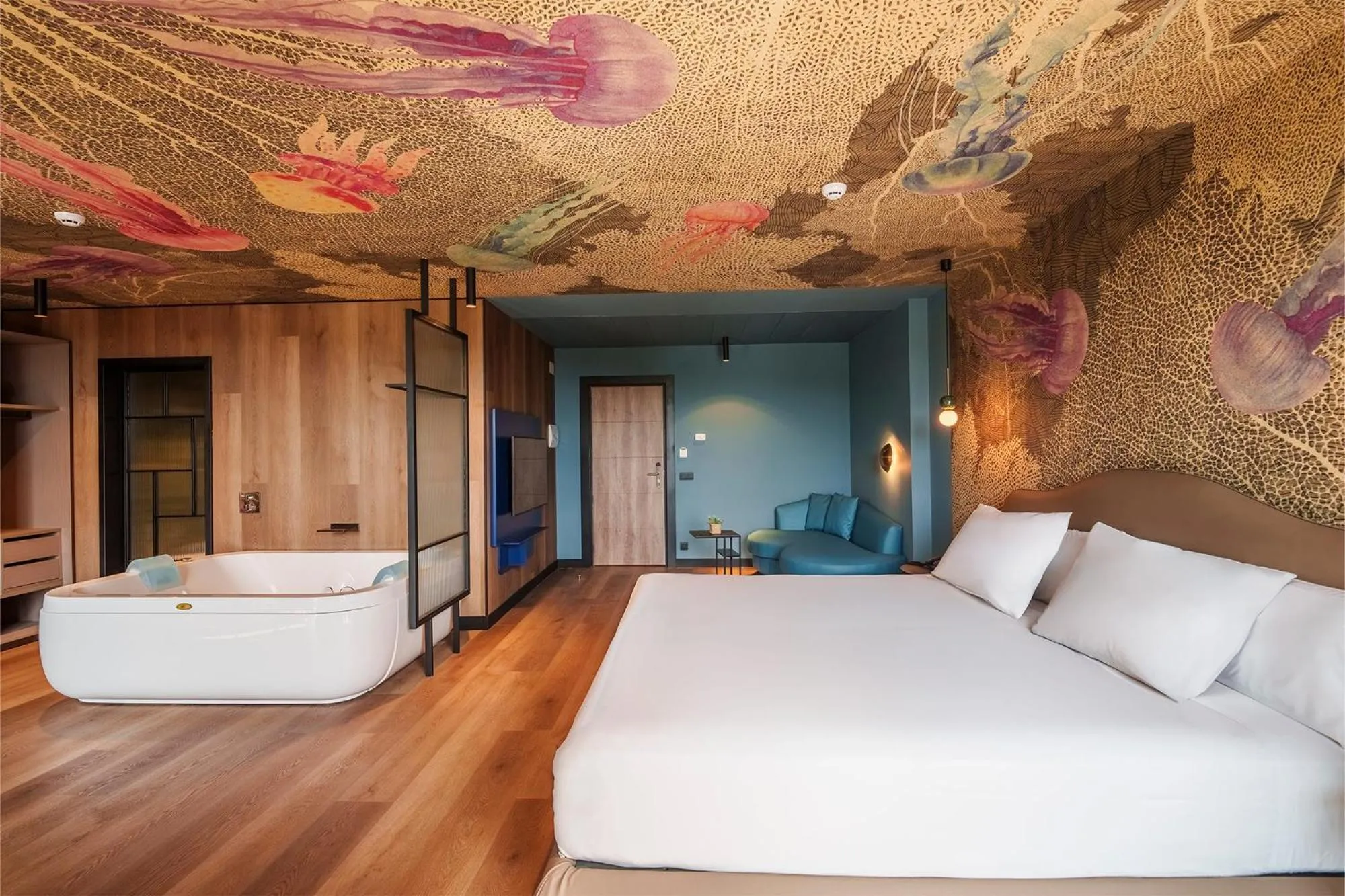 King Suite with Spa Bath in Spirit Hotel Ciudad de Burgos