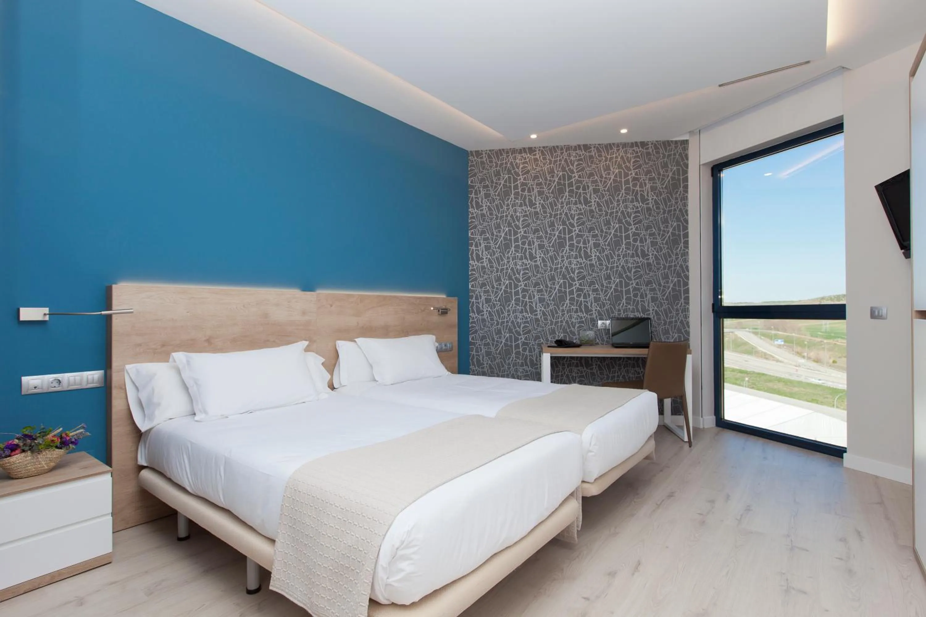 Deluxe Double or Twin Room in Spirit Hotel Ciudad de Burgos