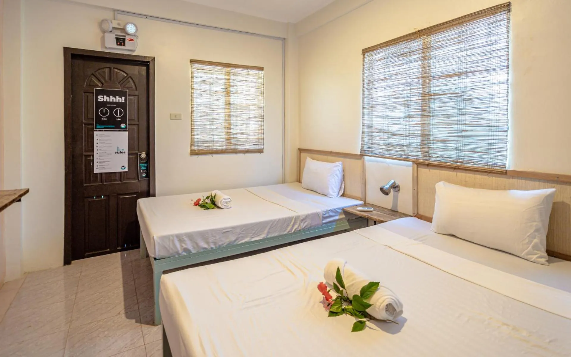 Standard Twin Room in Mad Monkey Panglao