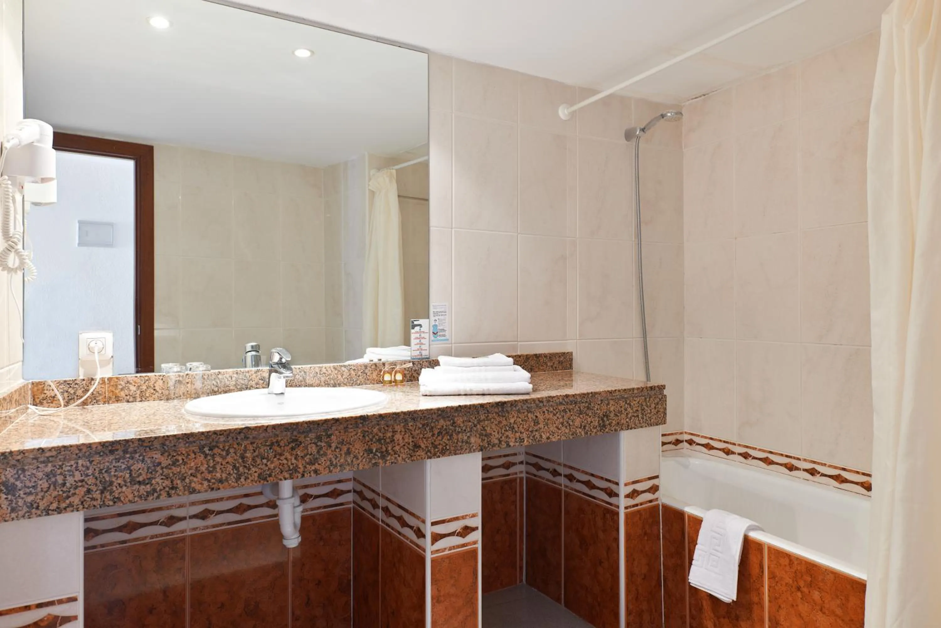 Triple Room with Balcony in BLUESEA Mediodia