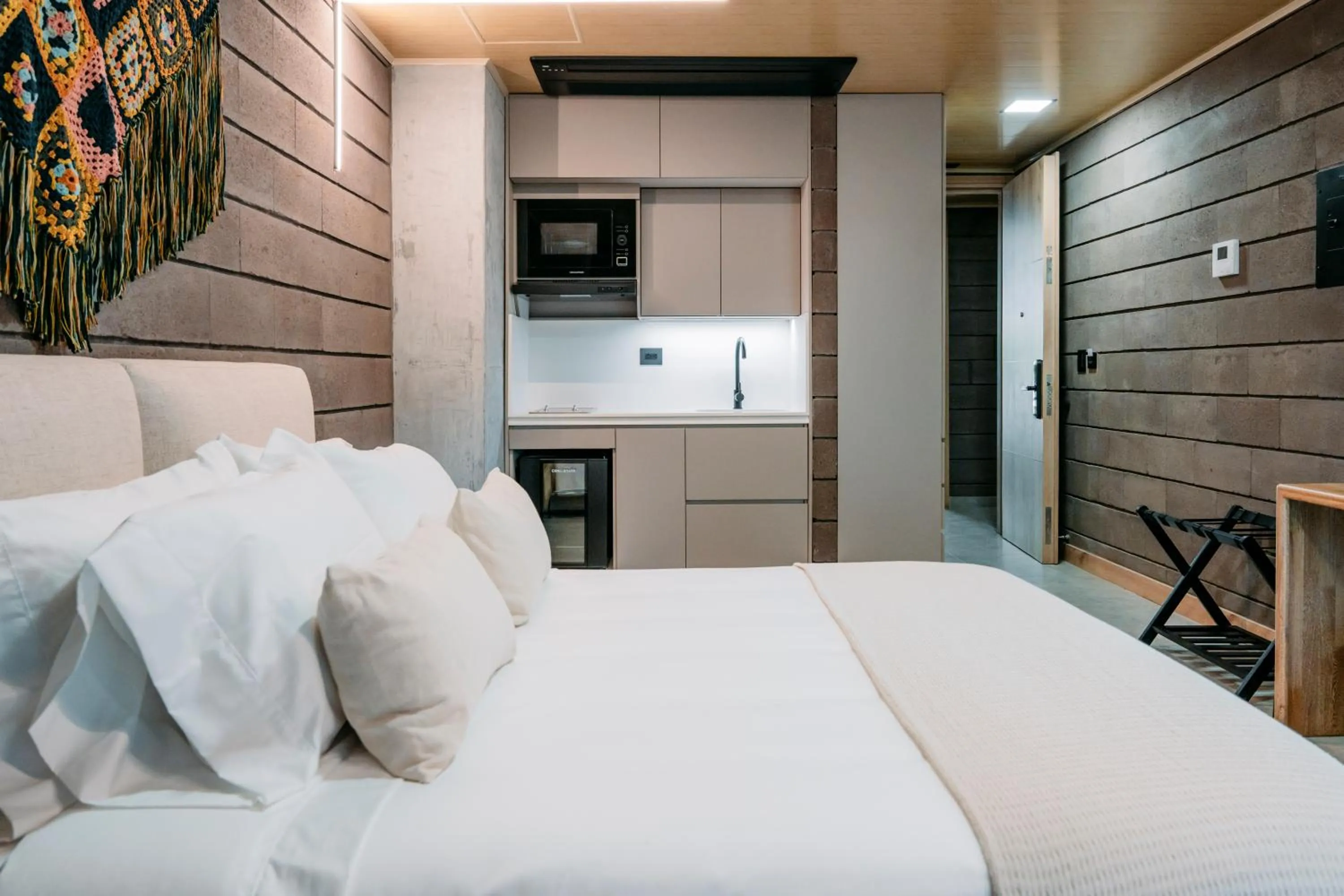 Superior King Room in Hotel Living by Armoniko