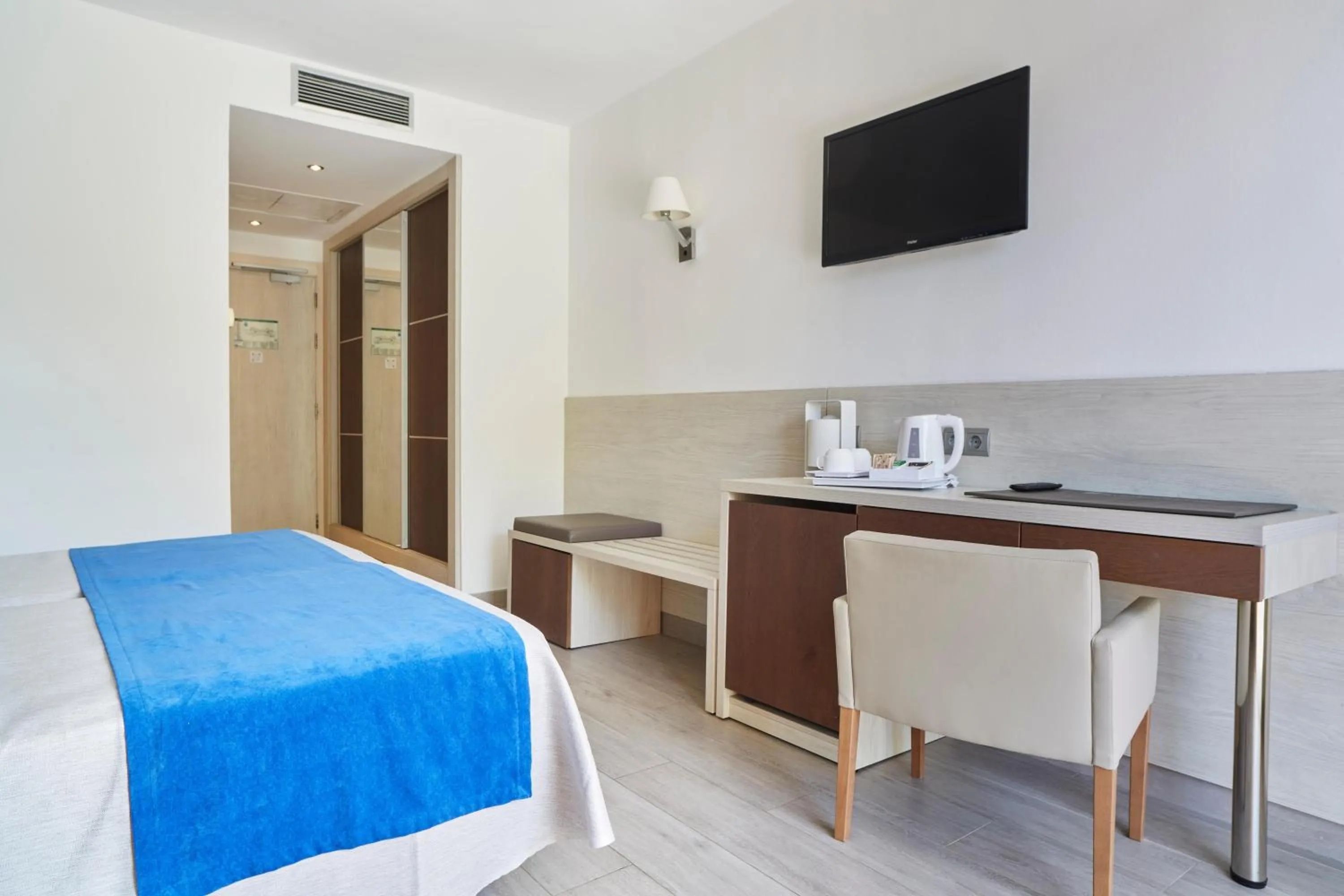 Premium Superior Room with Sea View in Invisa Hotel Club Cala Verde