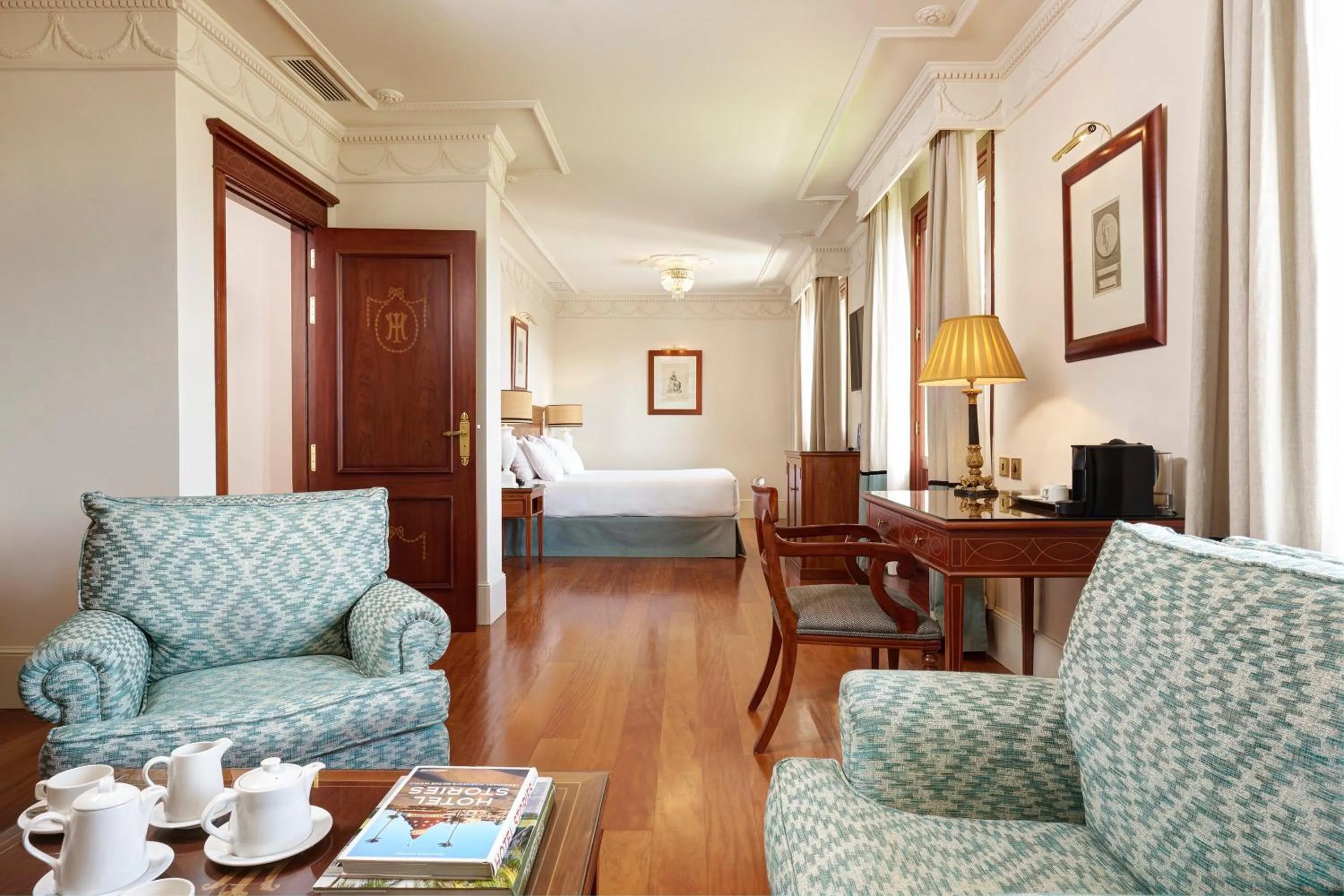 Deluxe Double Room with Terrace in Hotel Inglaterra