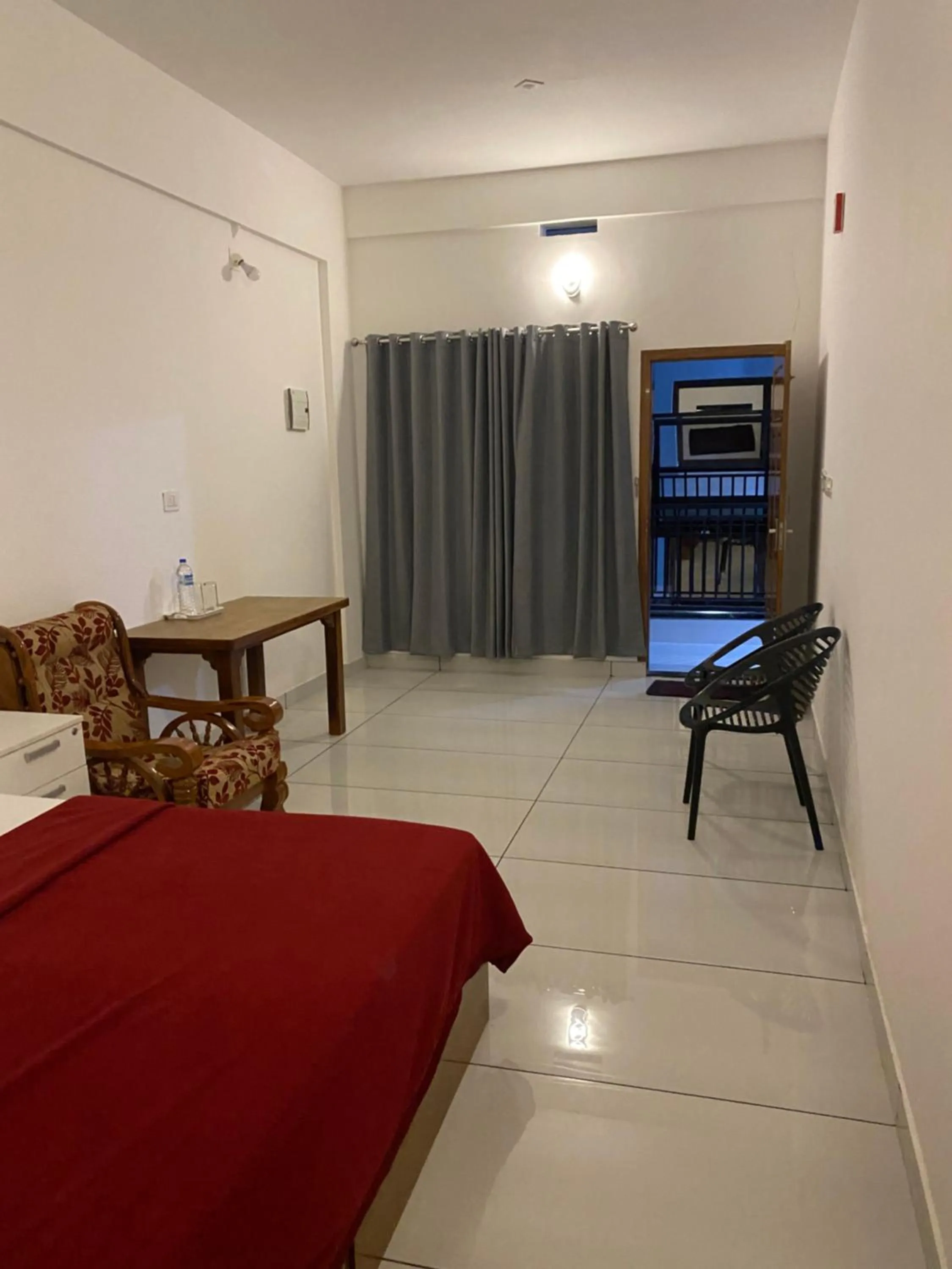 Standard Double Room with Fan in HOLLYWOOD Rooms