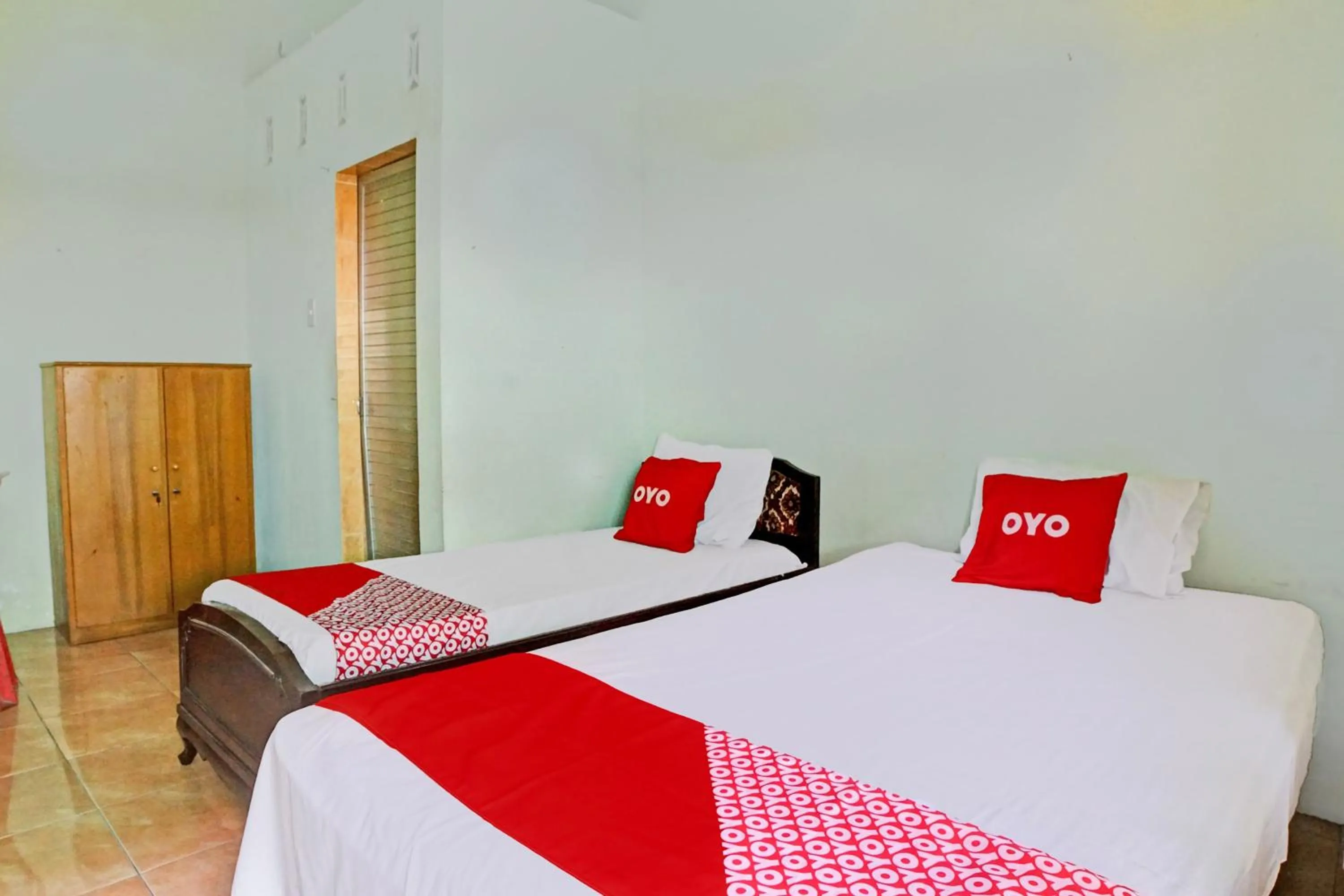 Queen Room in Hotel O Onasis Syariah Inn