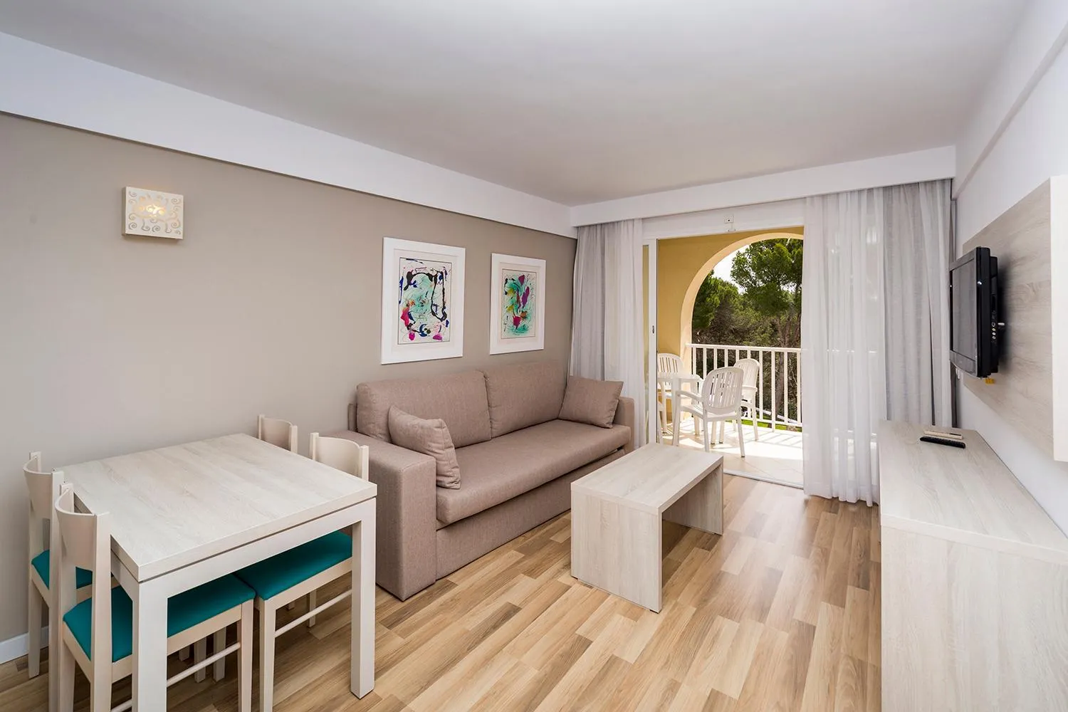 Superior One-Bedroom Apartment in Comitas Floramar