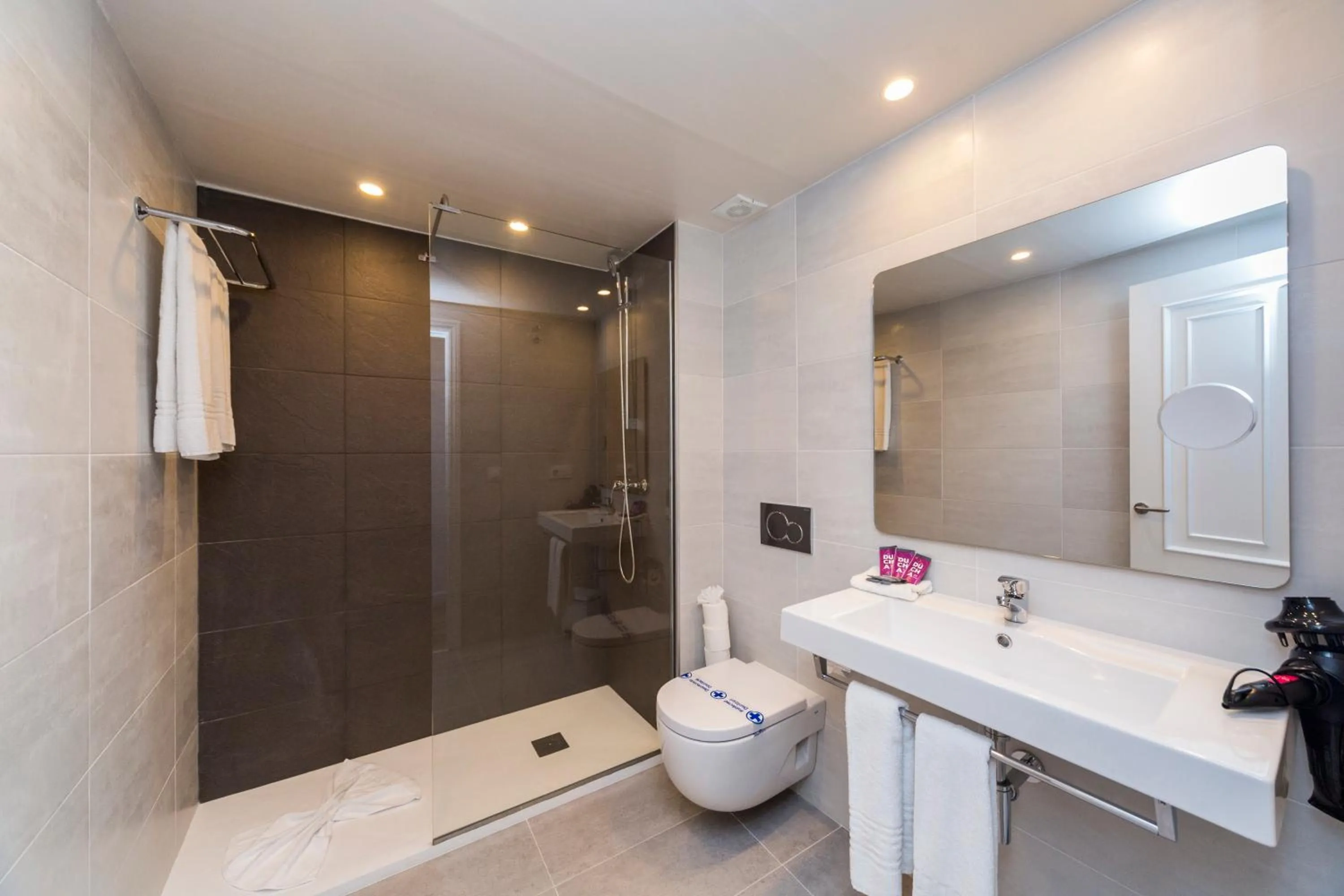 Two-Bedroom Apartment in Comitas Floramar