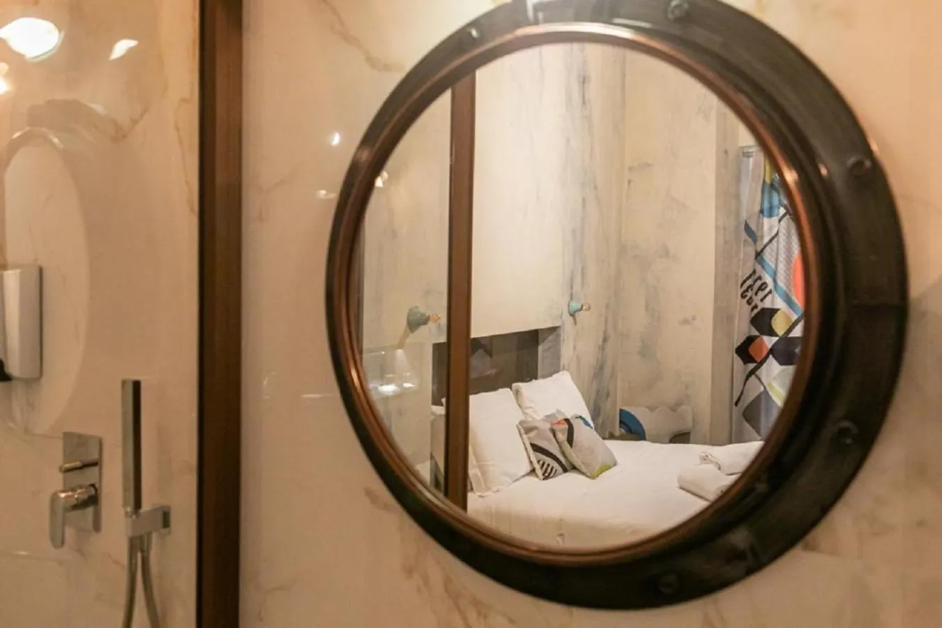 Junior Suite with Balcony in Bhr Cavour 150