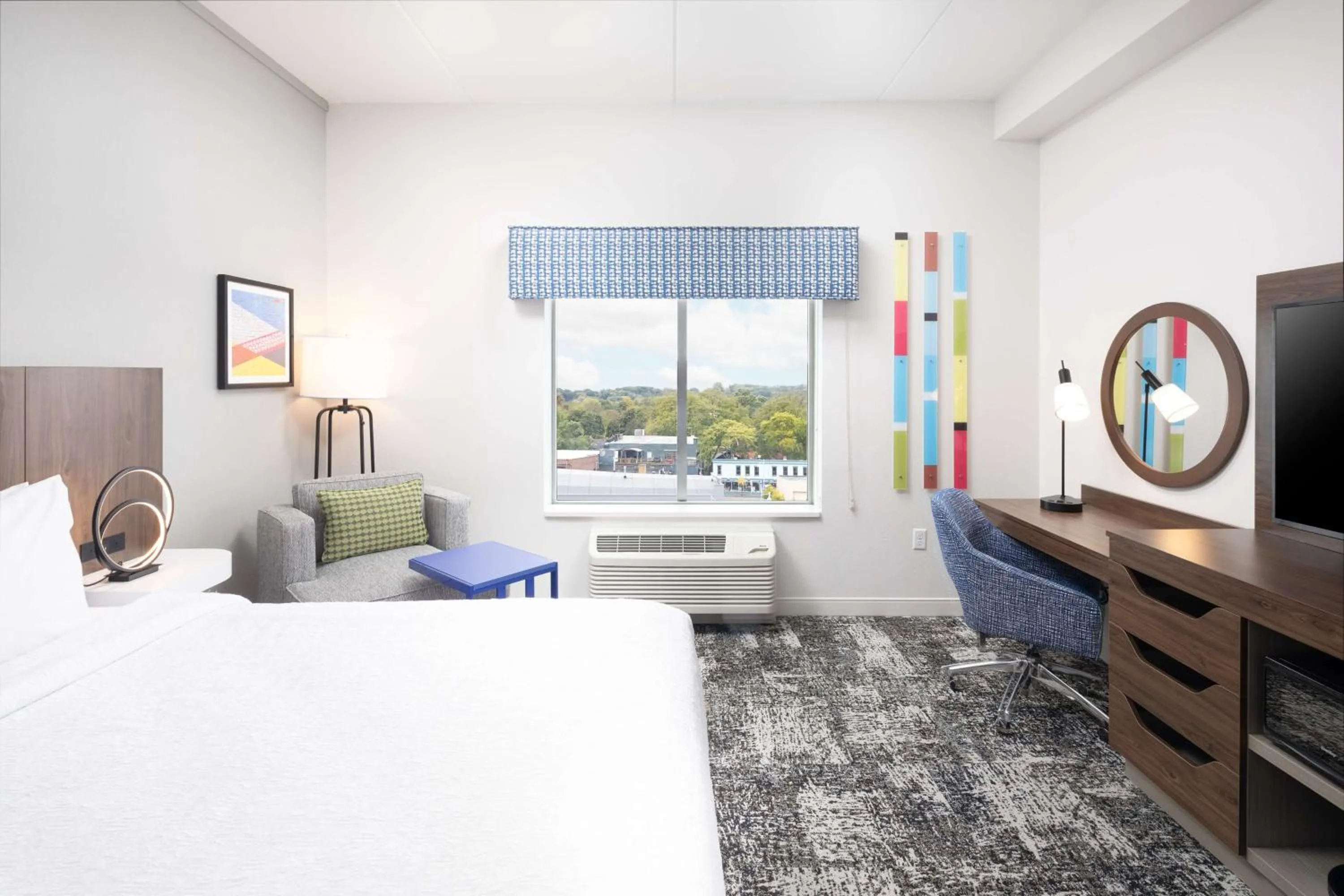 King Room with Microwave/Fridge in Hampton Inn & Suites Rochester Downtown