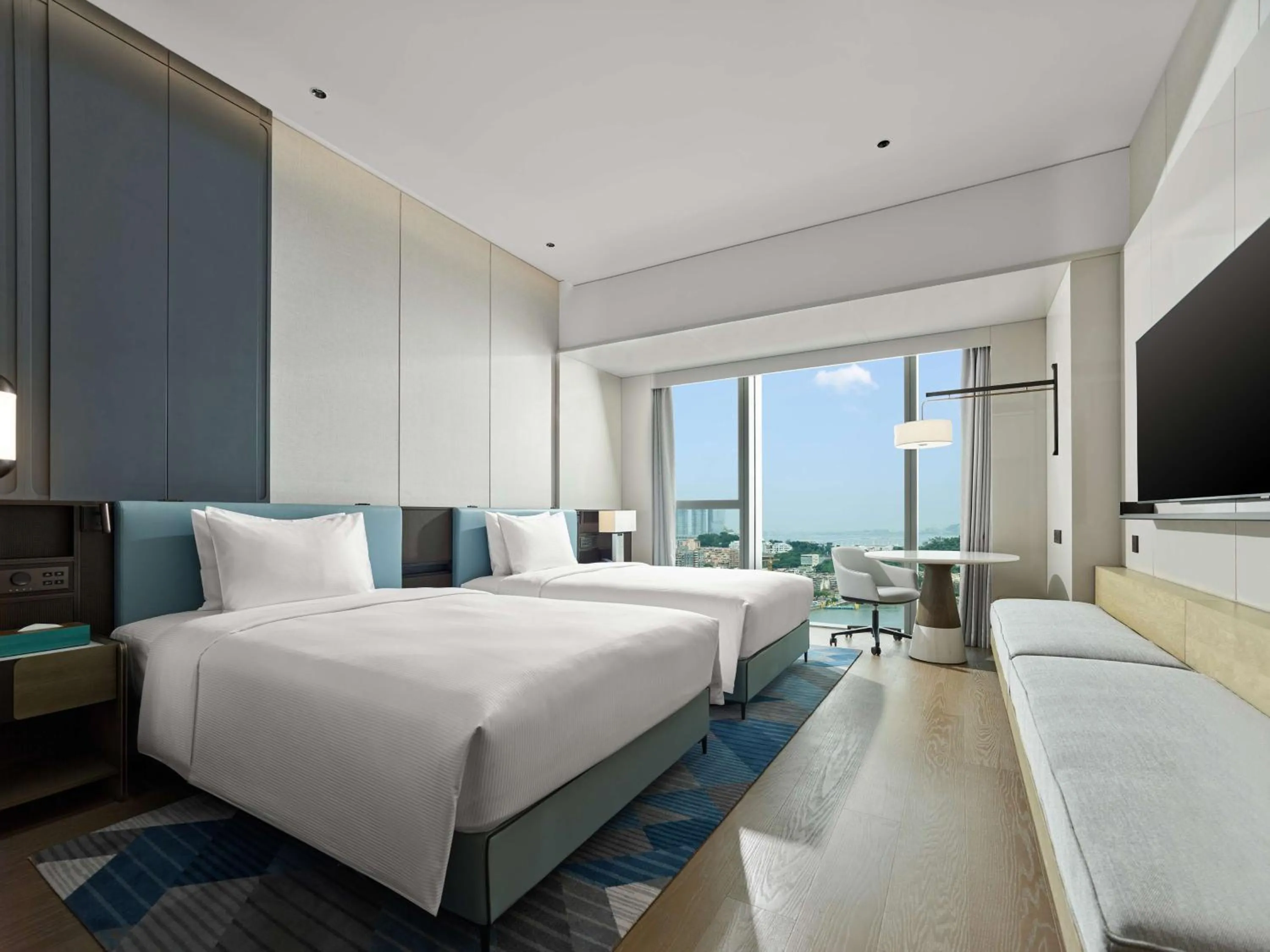 Deluxe Twin Room with Sea View in Hilton Zhuhai