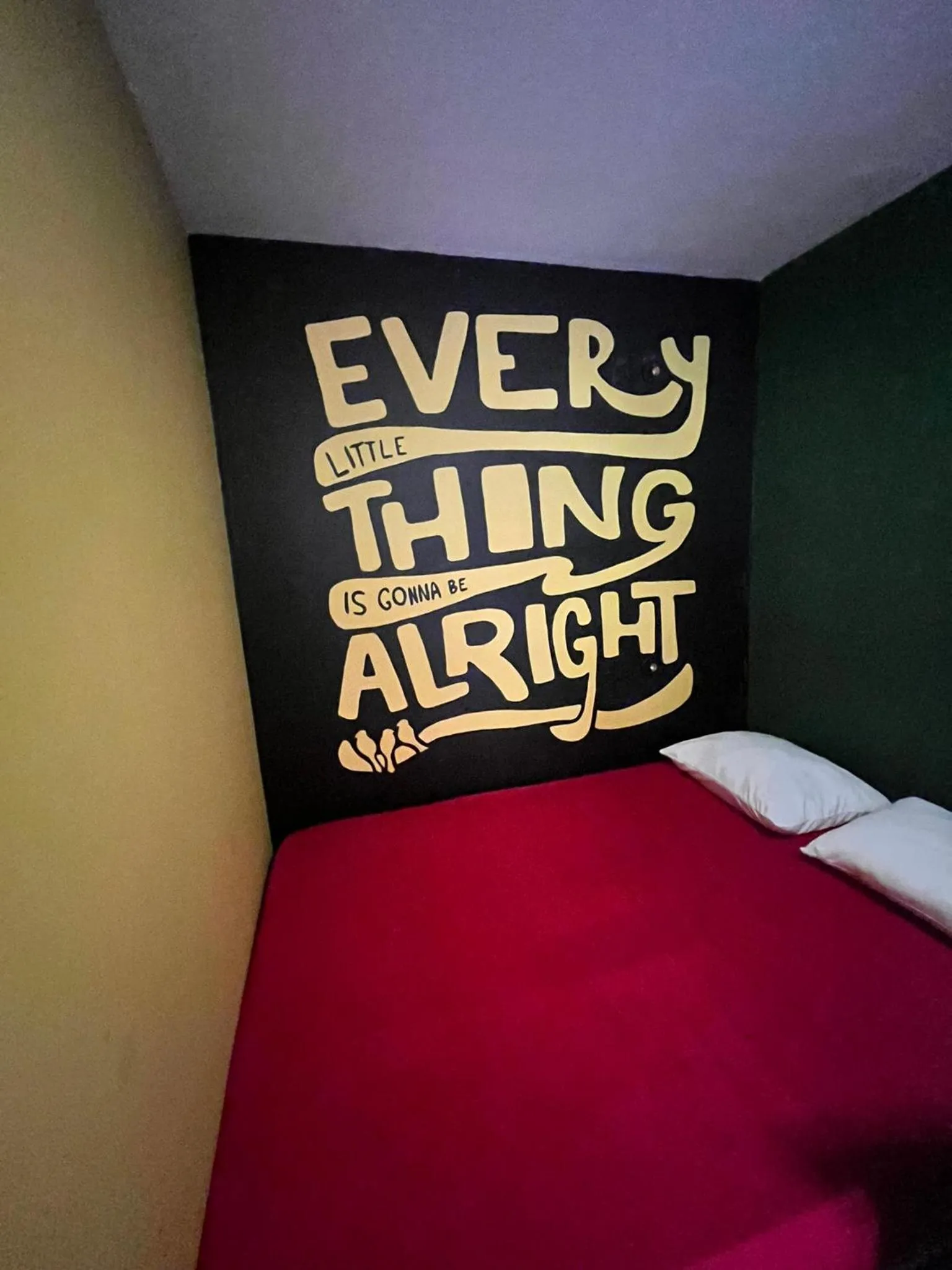 Double Room with Shared Toilet - single occupancy in Hostel do Rasta