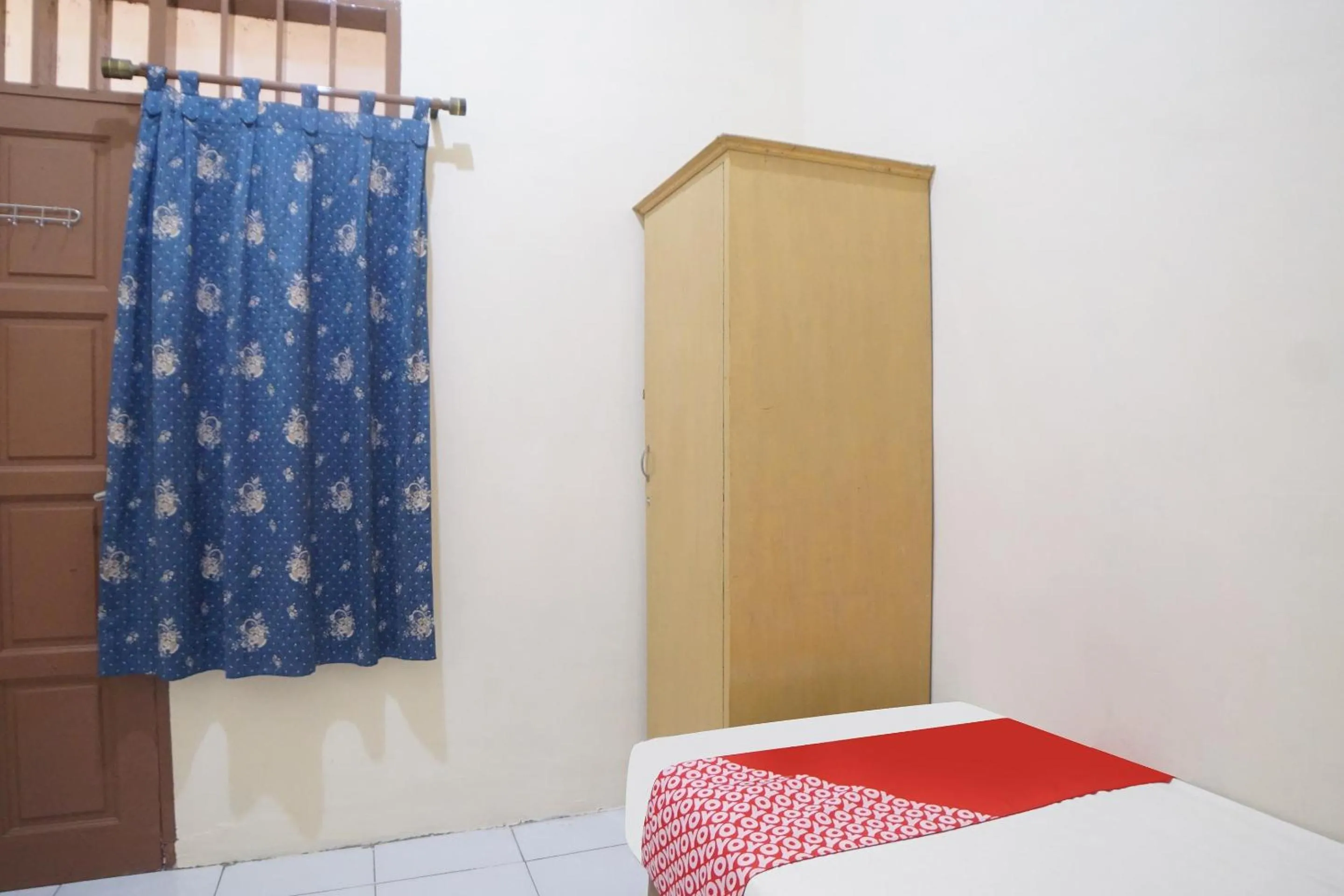 Superior Single Room - single occupancy in Hotel O Kost Ketapang Syariah