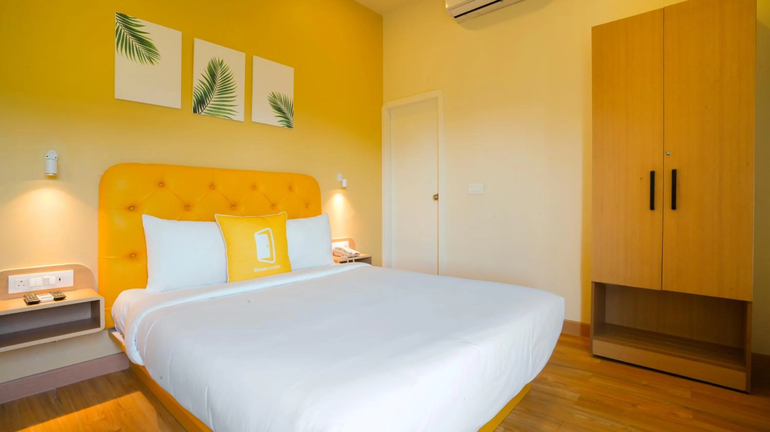 Standard Queen Room in Bloom Hotel - Magarpatta