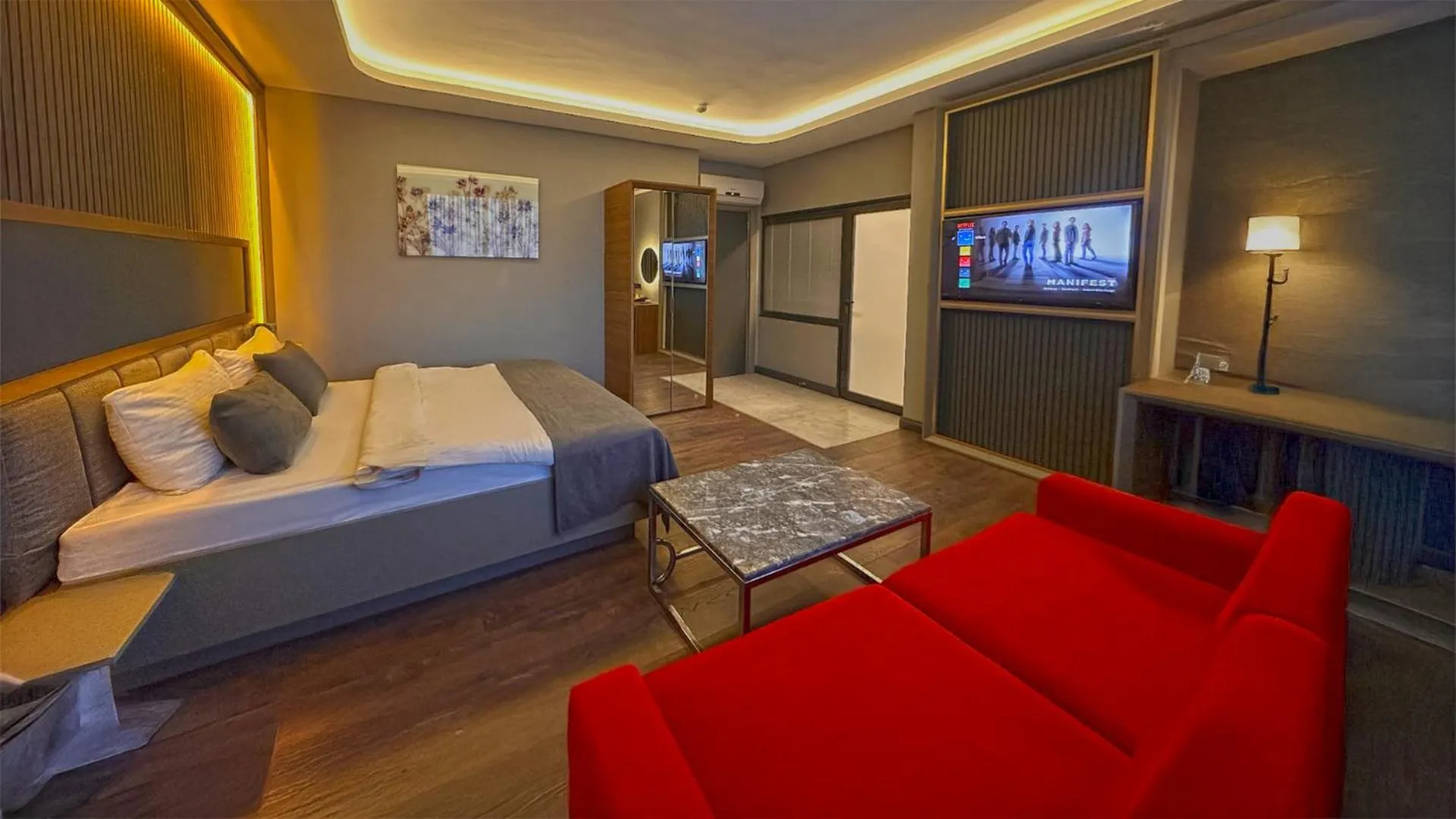 Studio with Spa Bath in 216 Eagle Palace Suite