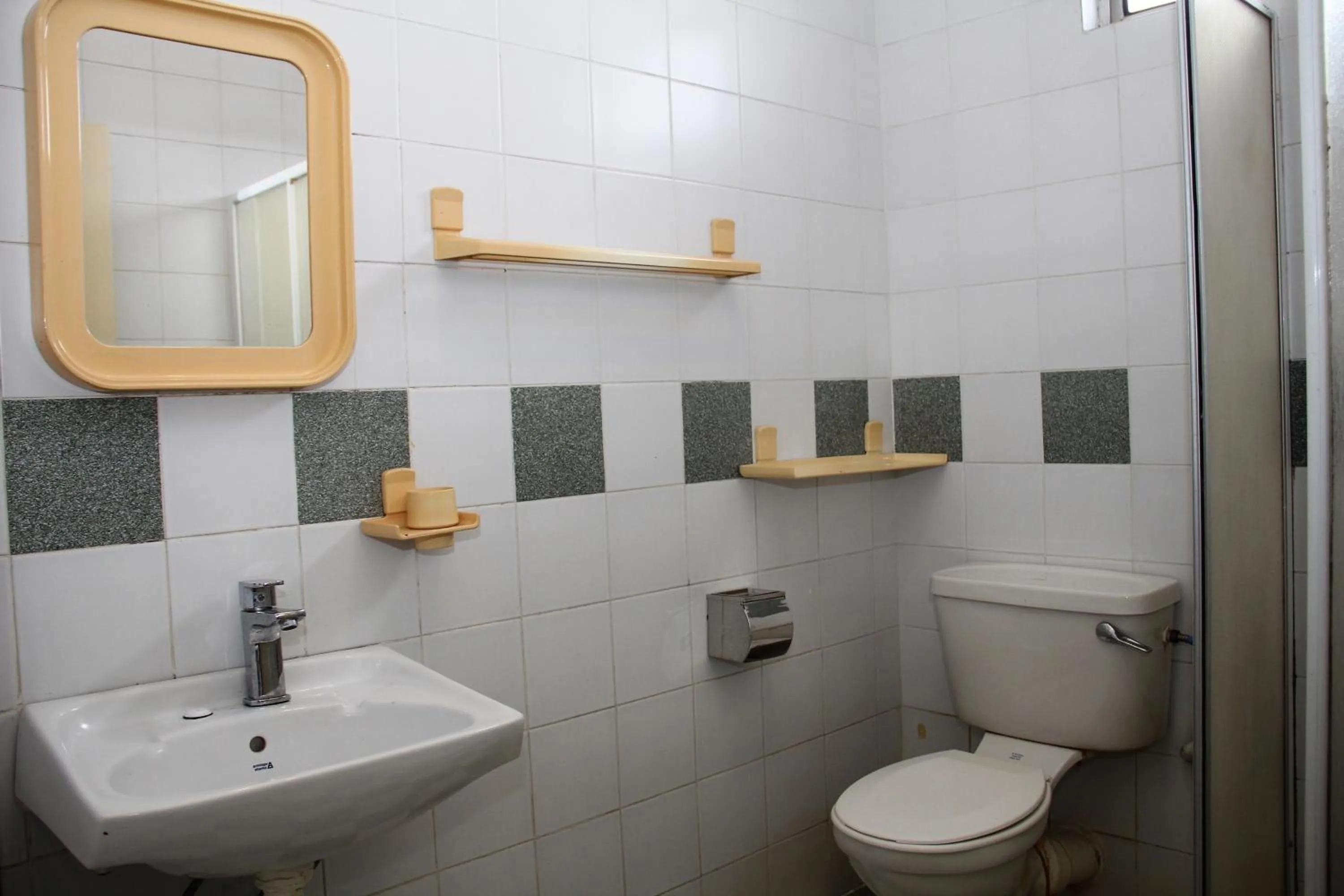 Deluxe Triple Room in Sandakan Inn