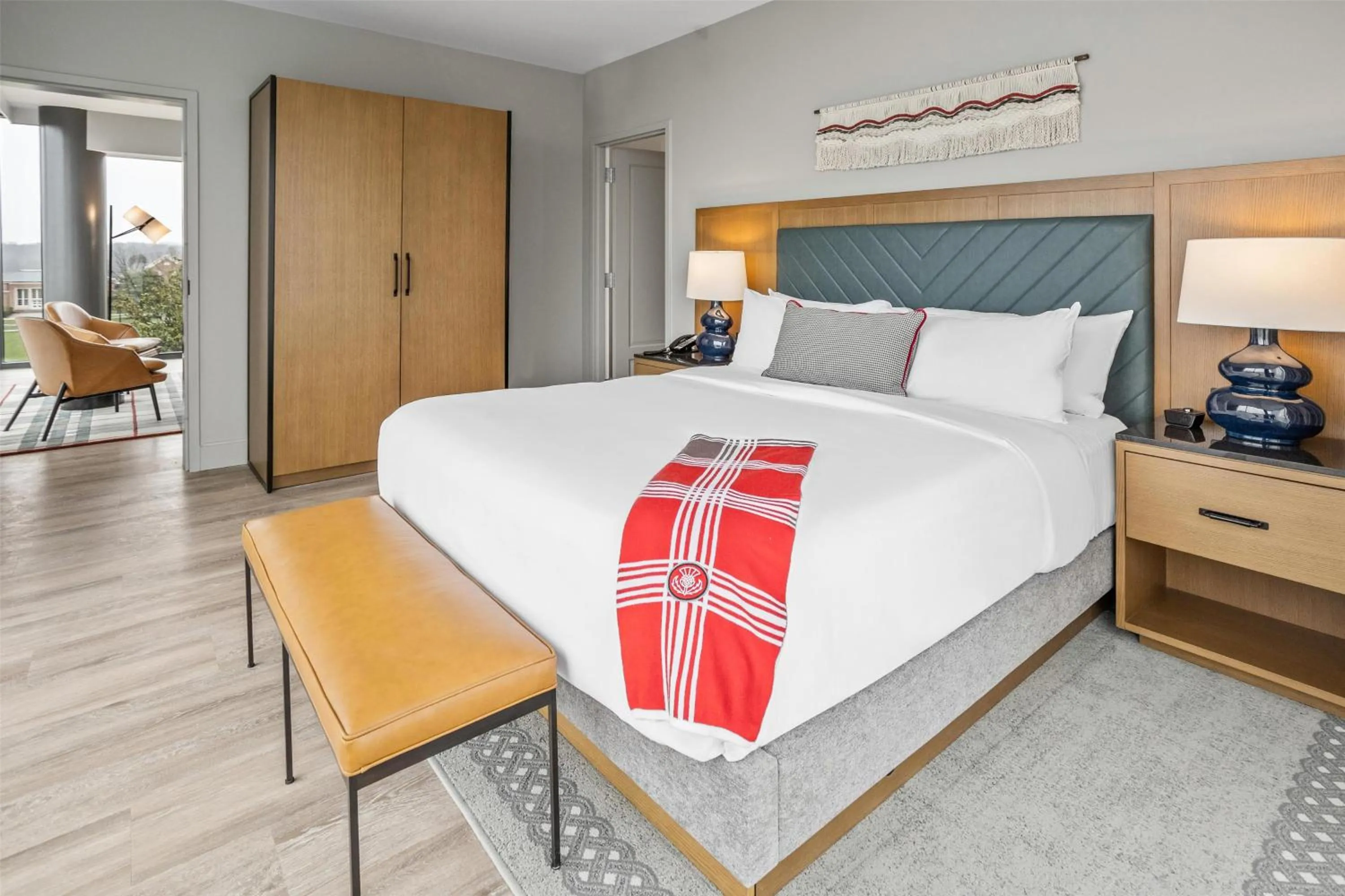 Premium King Room in The Highlander at Radford, Tapestry Collection by Hilton