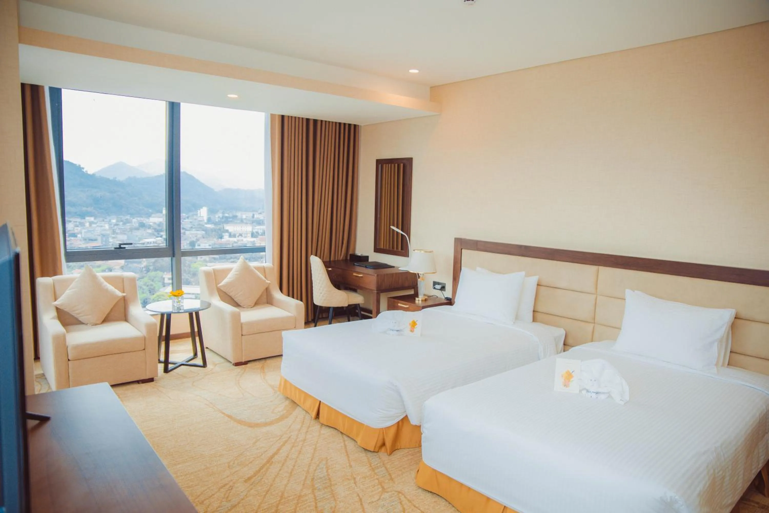 Deluxe Twin Room in Muong Thanh Luxury Cao Bang