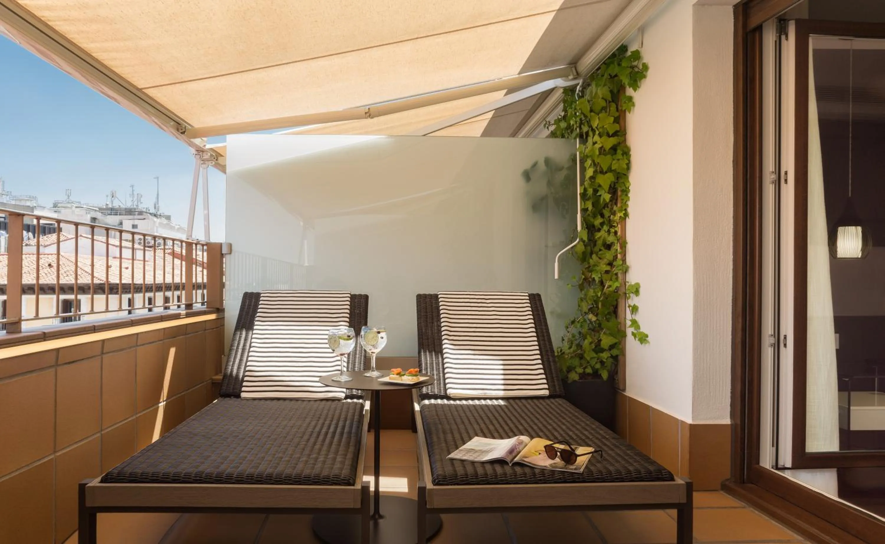 Double or Twin Room with Terrace in Francisco I Boutique