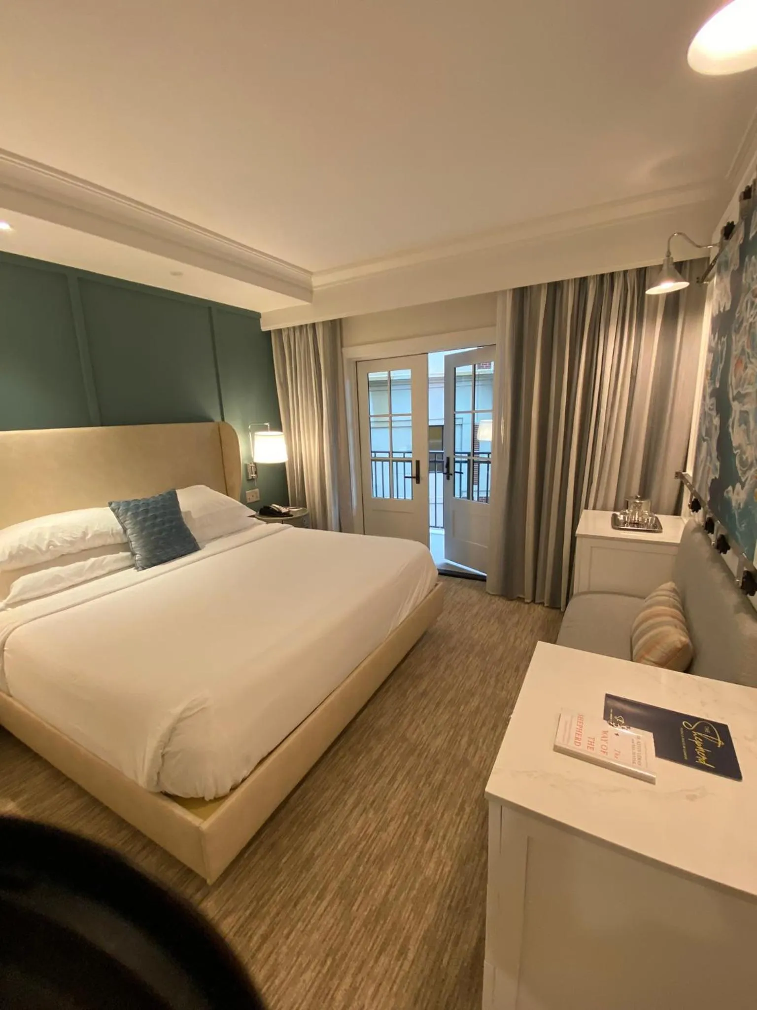 Standard King Room in The Shepherd Hotel Downtown Clemson