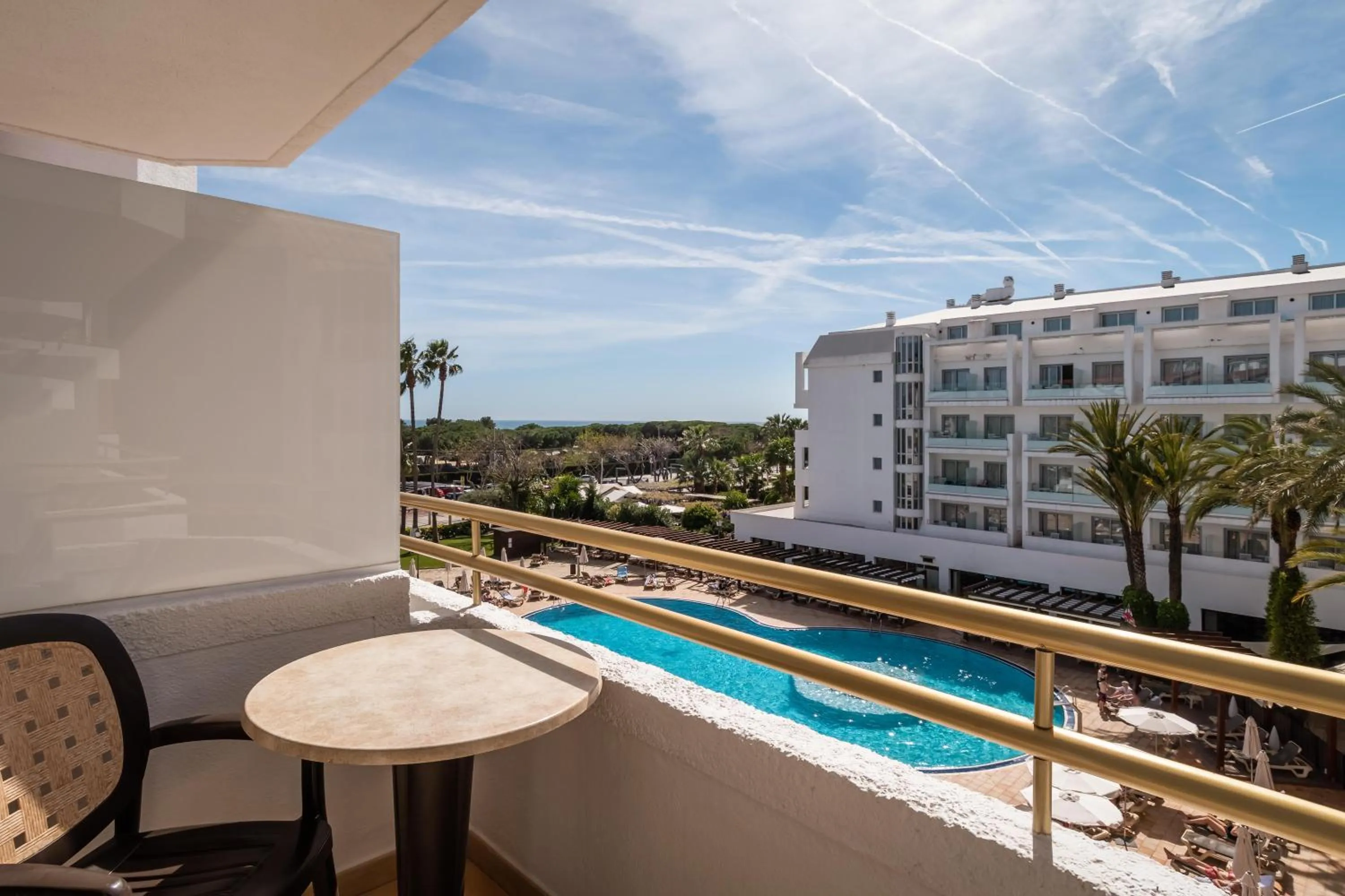 Triple room balcony with pool/sea views in ALEGRIA Florida