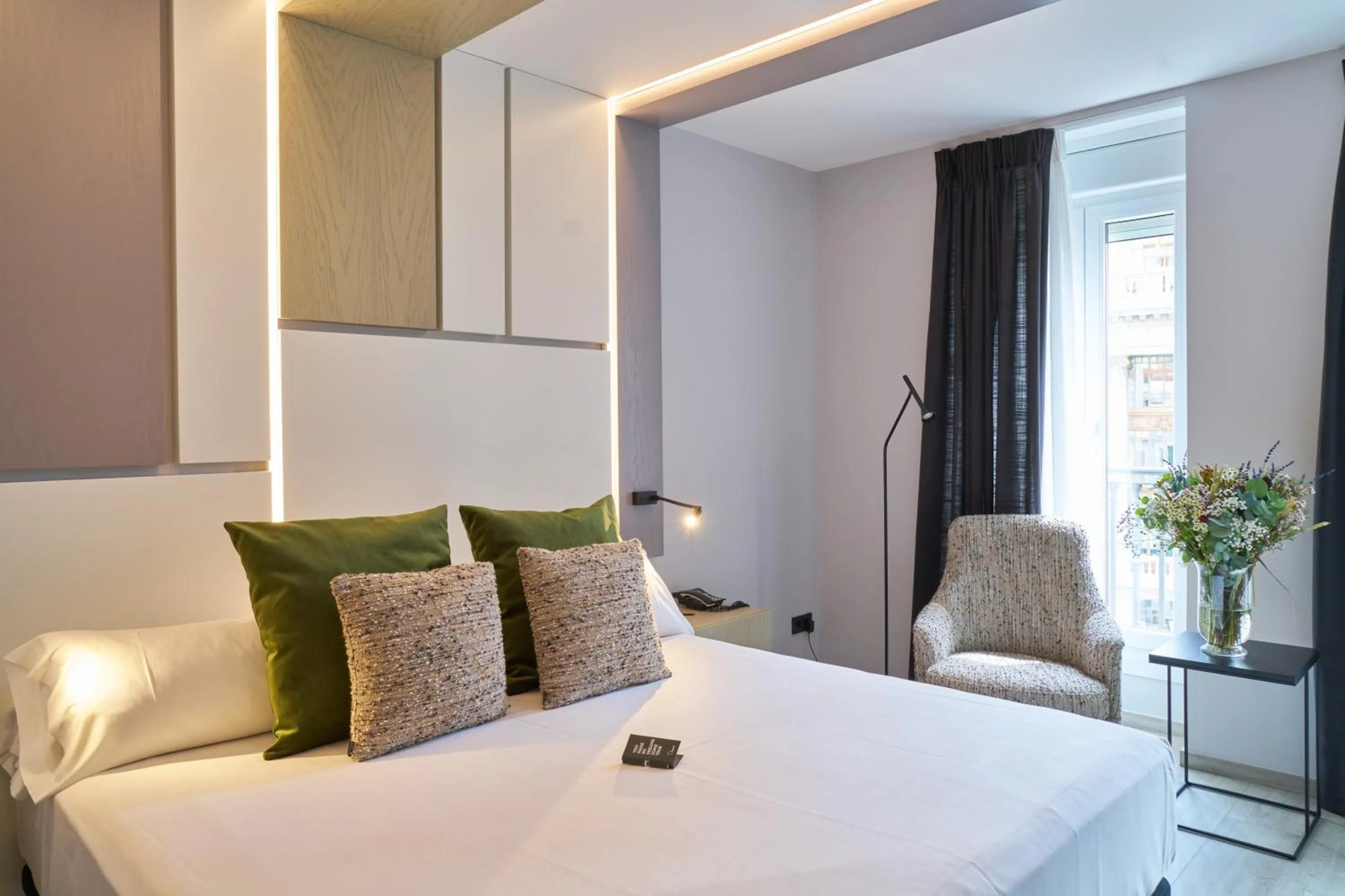 Alcalá Deluxe Room in Hotel Regina