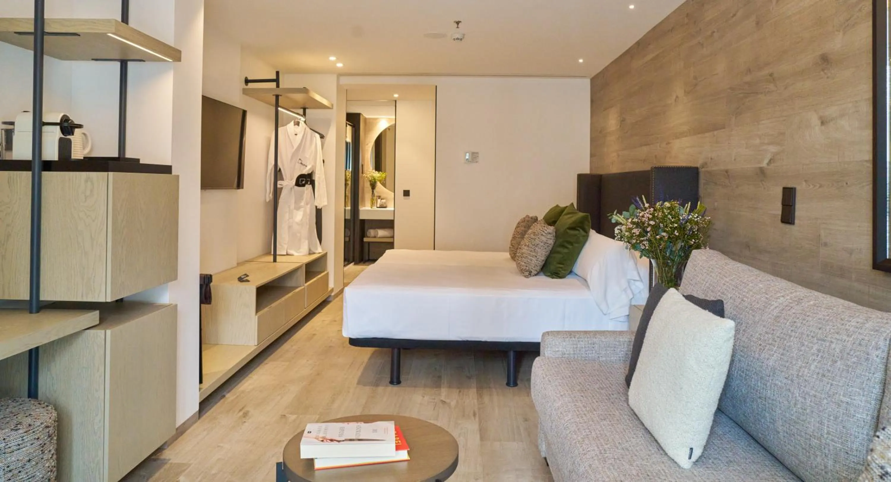 Alcalá Junior Suite in Hotel Regina