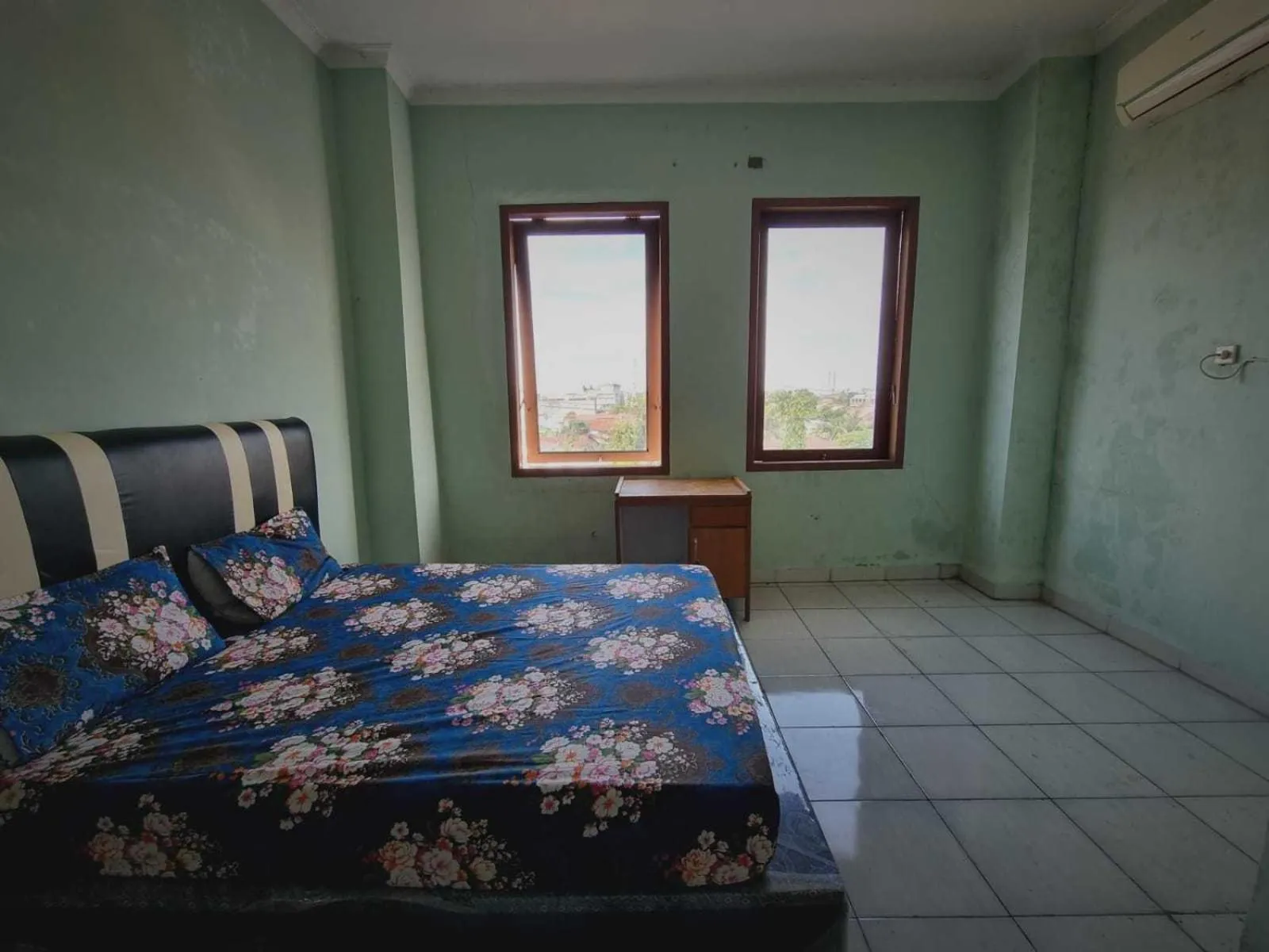 Deluxe Double Room in EXPRESS O 91979 Penginapan Tondong Ta