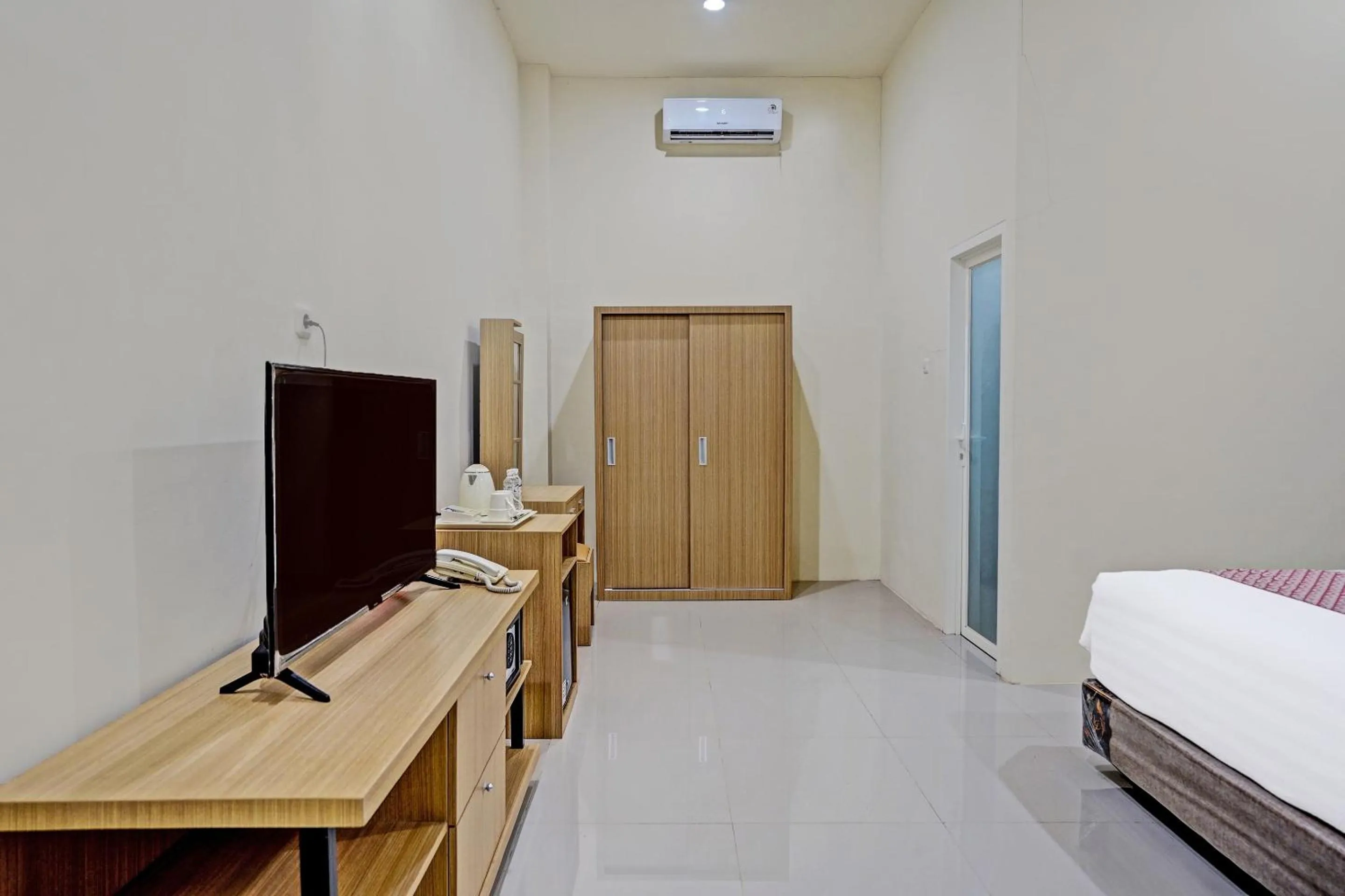 Deluxe Double Room in OYO 91997 Edhotel Smk Models Syariah