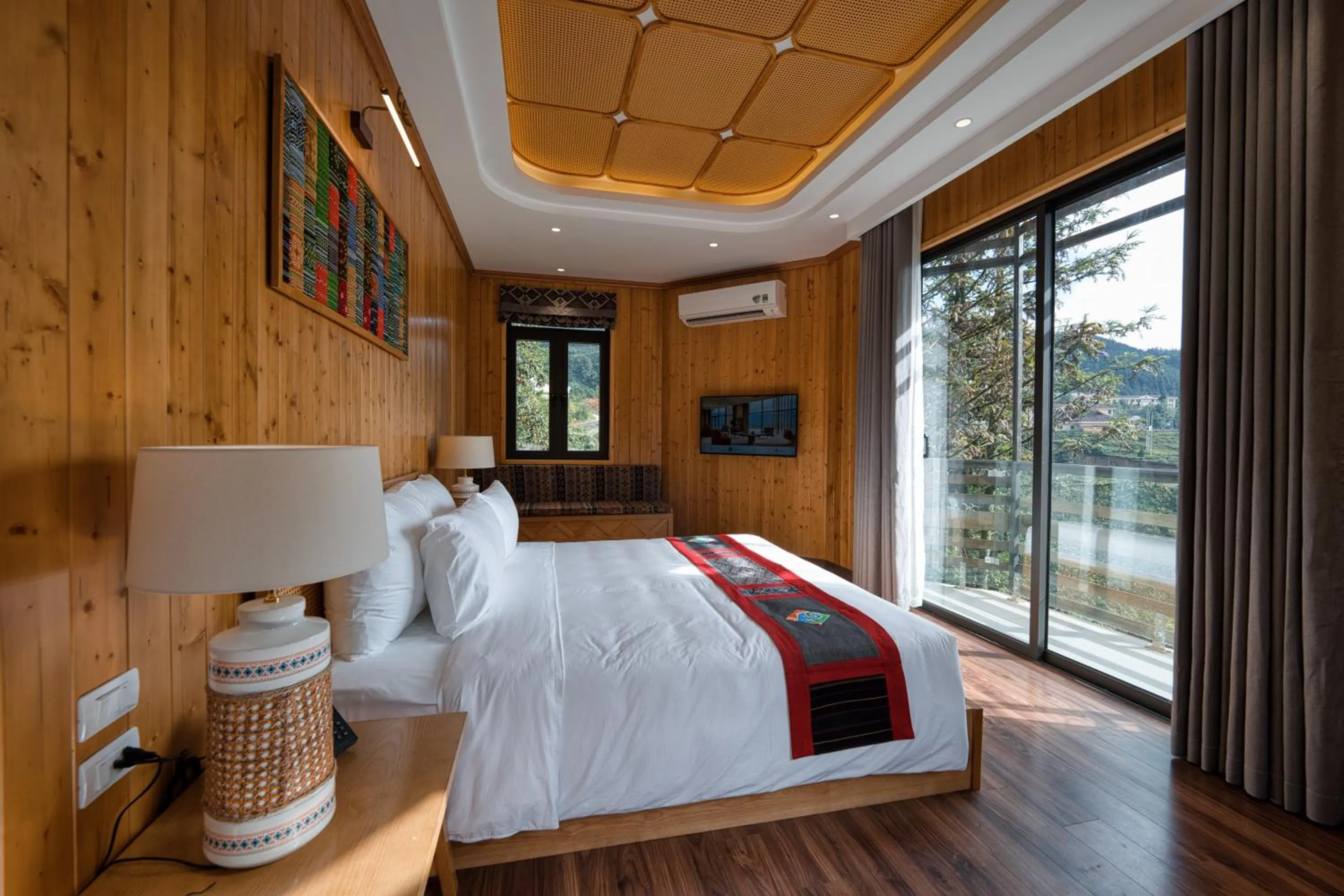 Sa Moc Bungalow One Bedroom Mountain View in Lady Hill Sapa Resort