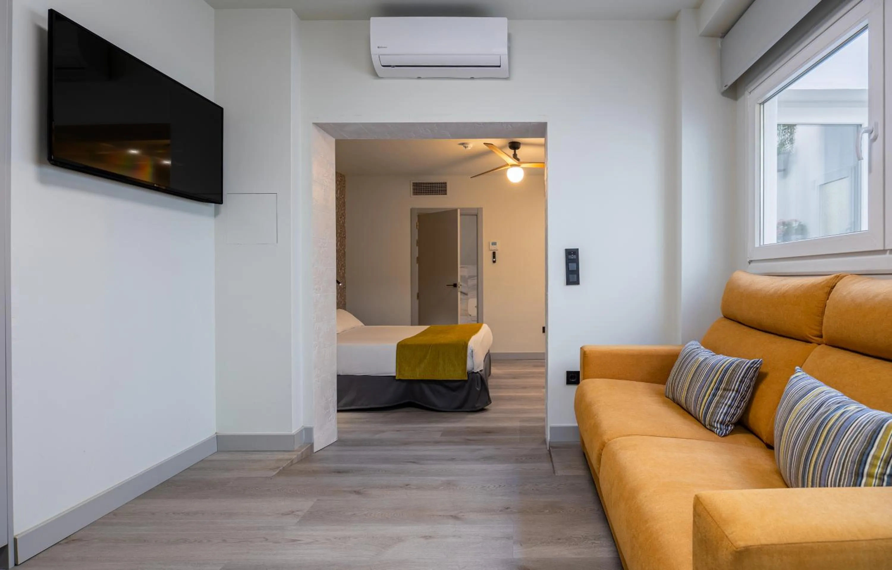 Two-Bedroom Deluxe Apartment in Atarazanas Málaga Boutique Hotel