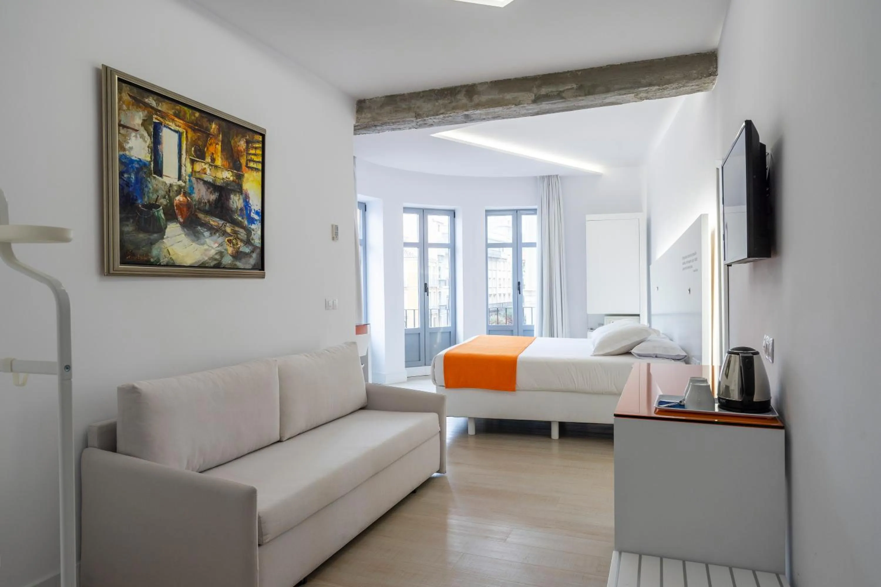 Suite with City View in Atarazanas Málaga Boutique Hotel