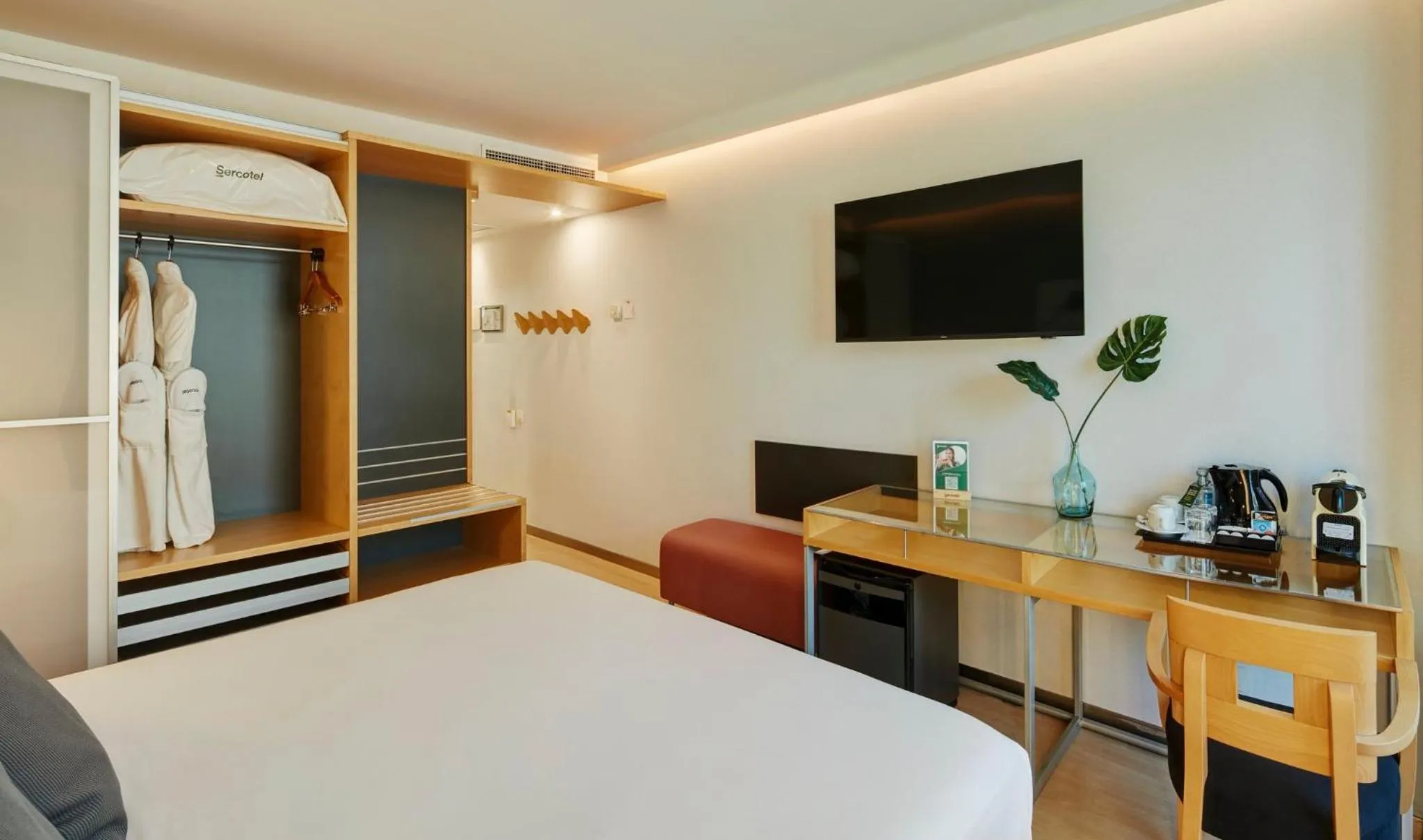 Superior Double Room in Sercotel Caspe