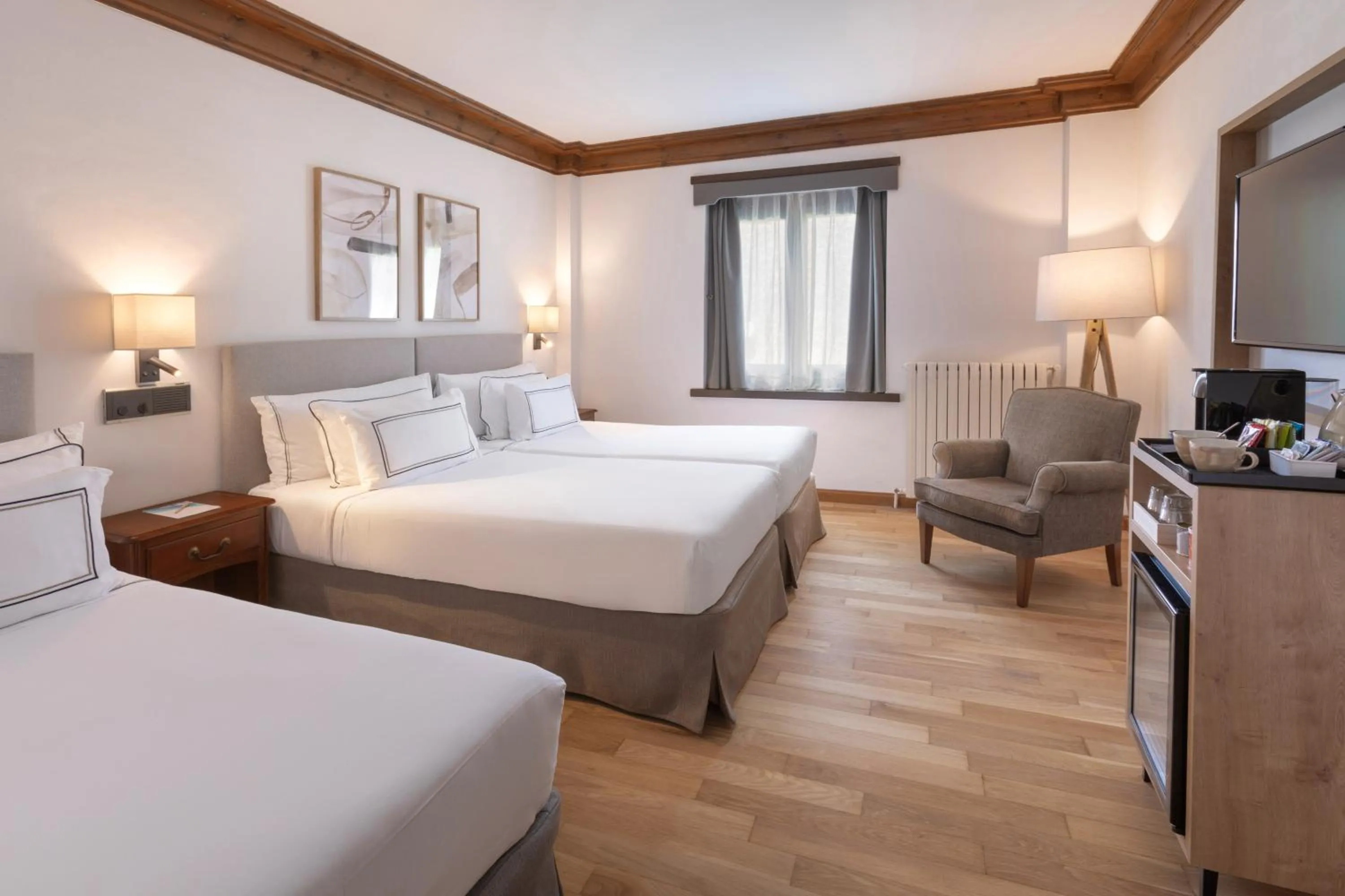 Melia Triple Room in Meliá de Tredós