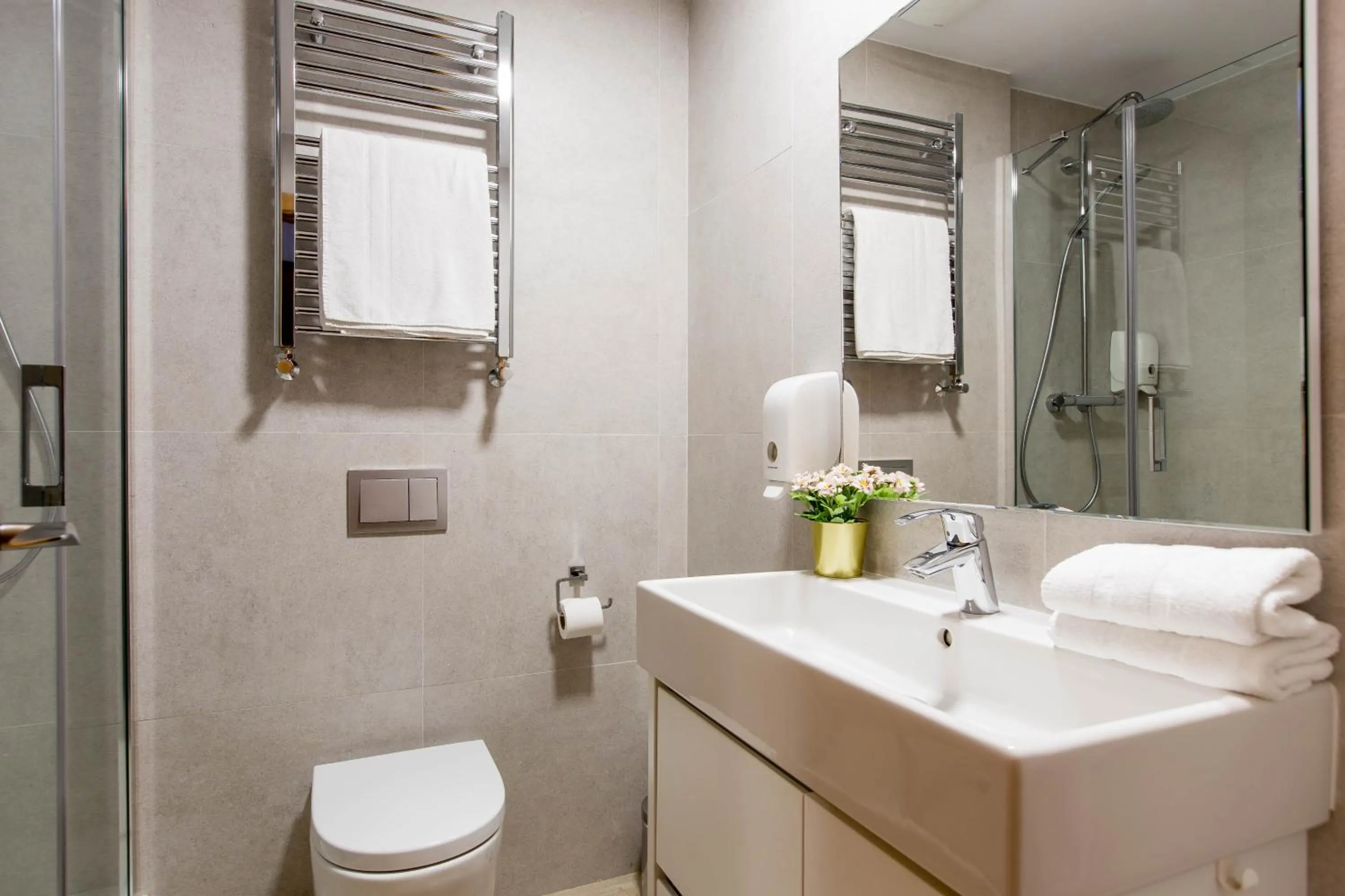 Double Room with Balcony in Hostal Cervelo