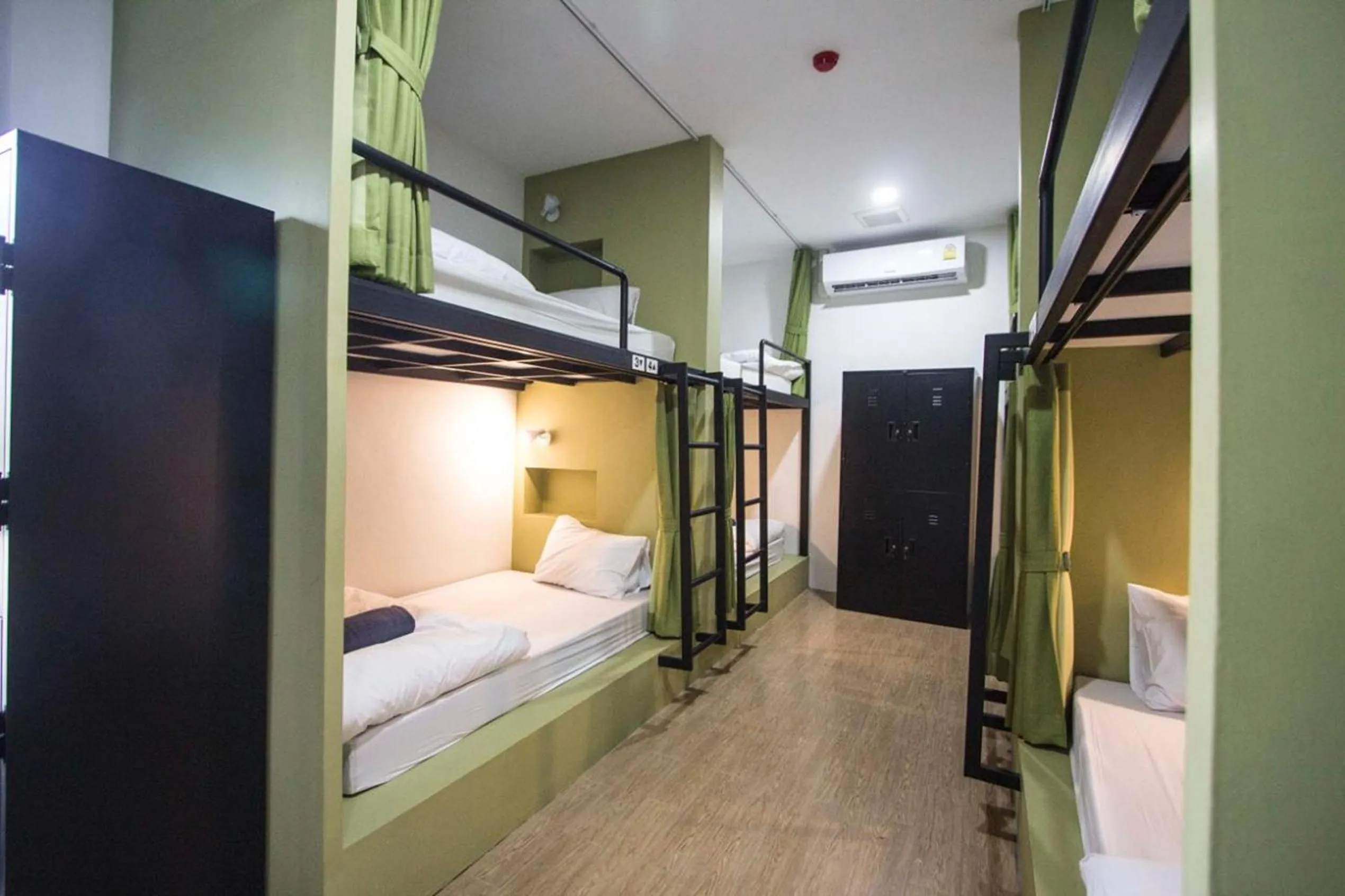 Bunk Bed in Female Dormitory Room   in All day hostel at BTS Bang Chak