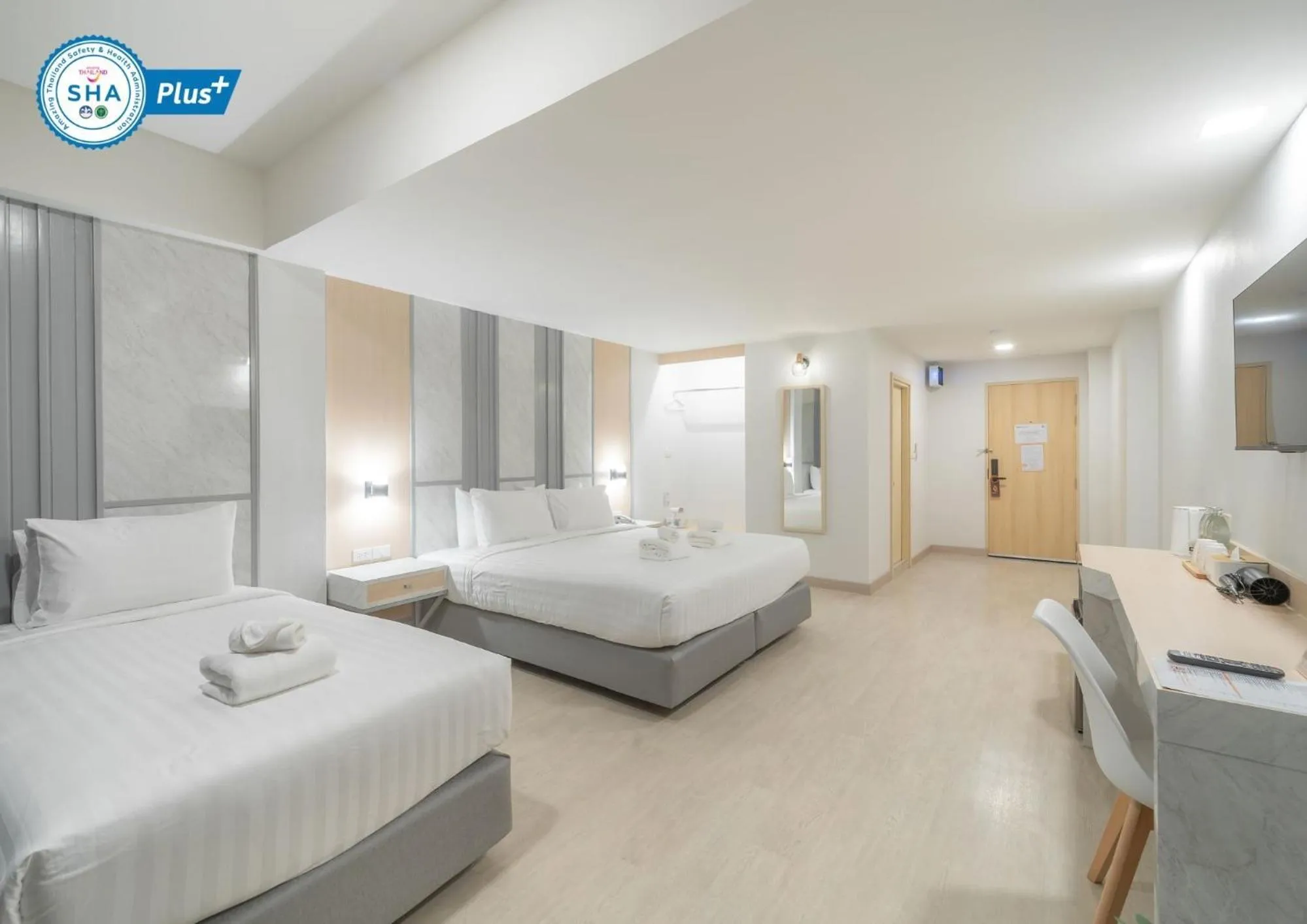 Deluxe Triple Room in The Space Hotel Lampang